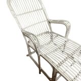 Vintage deckchair or chaise longue in white lacquered rattan from the 1960s