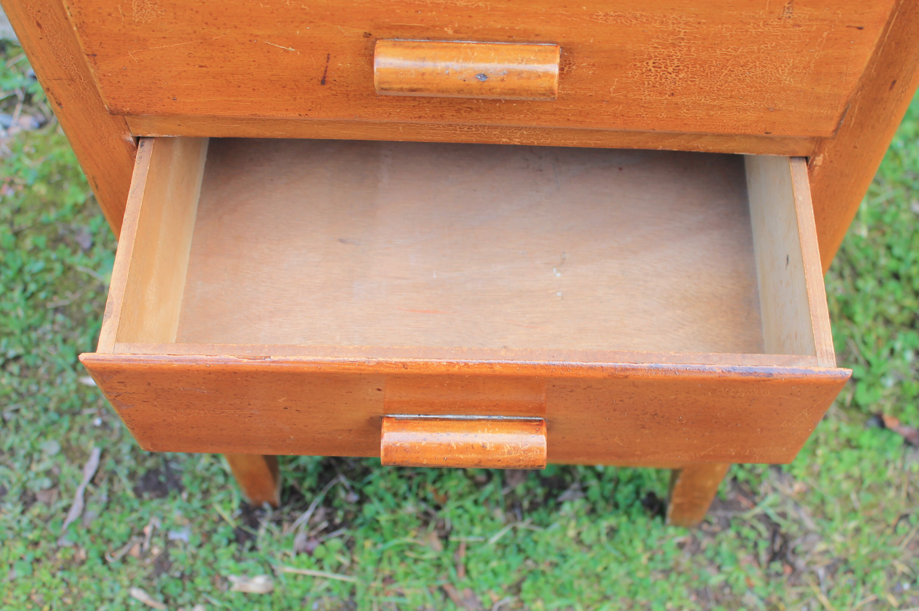 Furniture with drawer, rag