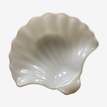 Coupelle en opaline blanche forme coquillage