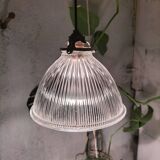 Holophane suspensions