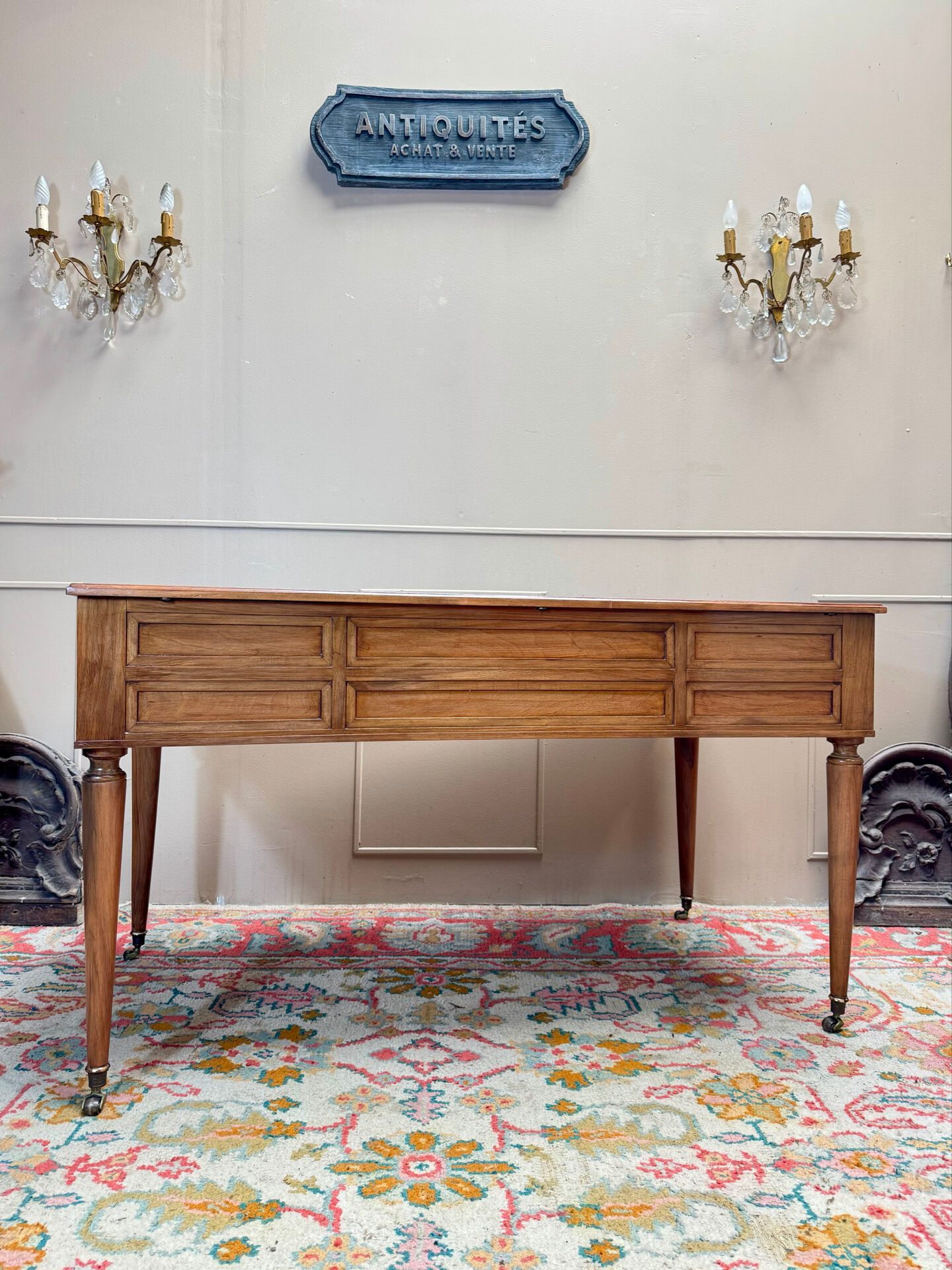 Walnut desk in Directoire style, 19th century.