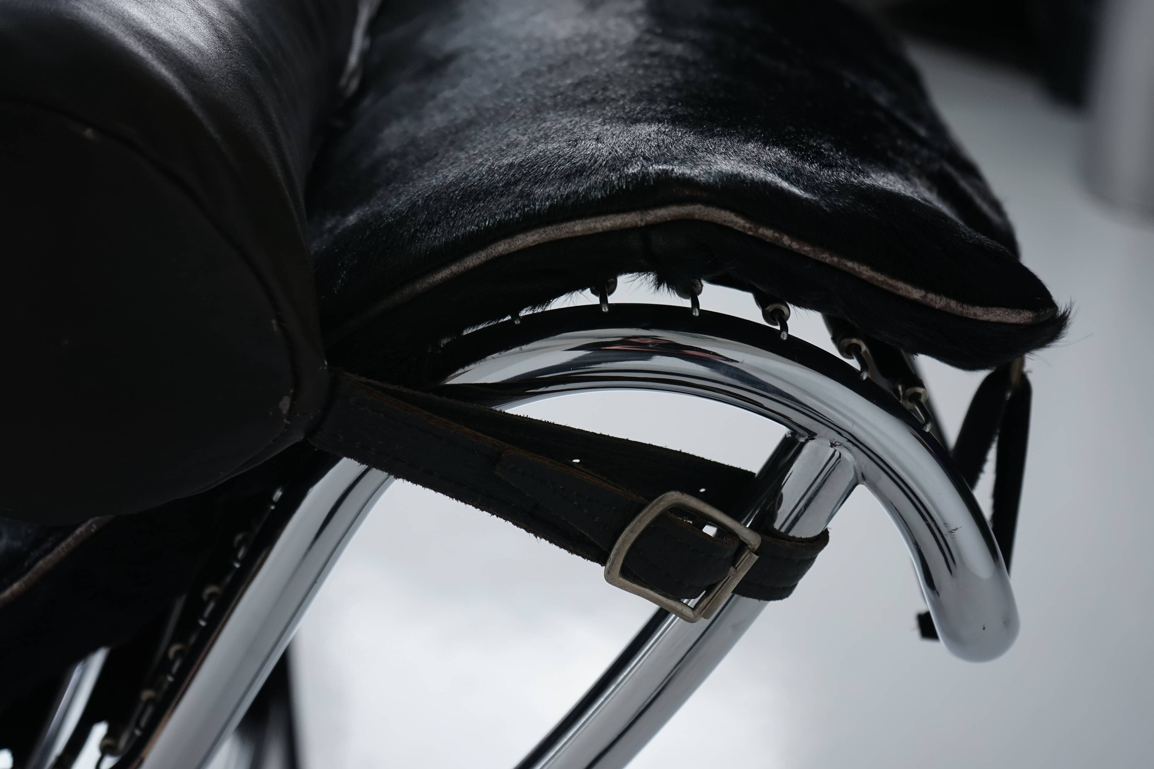 Black Fur LC4 Chaise Longue by Le Corbusier & Pierre Jeanneret for Cassina