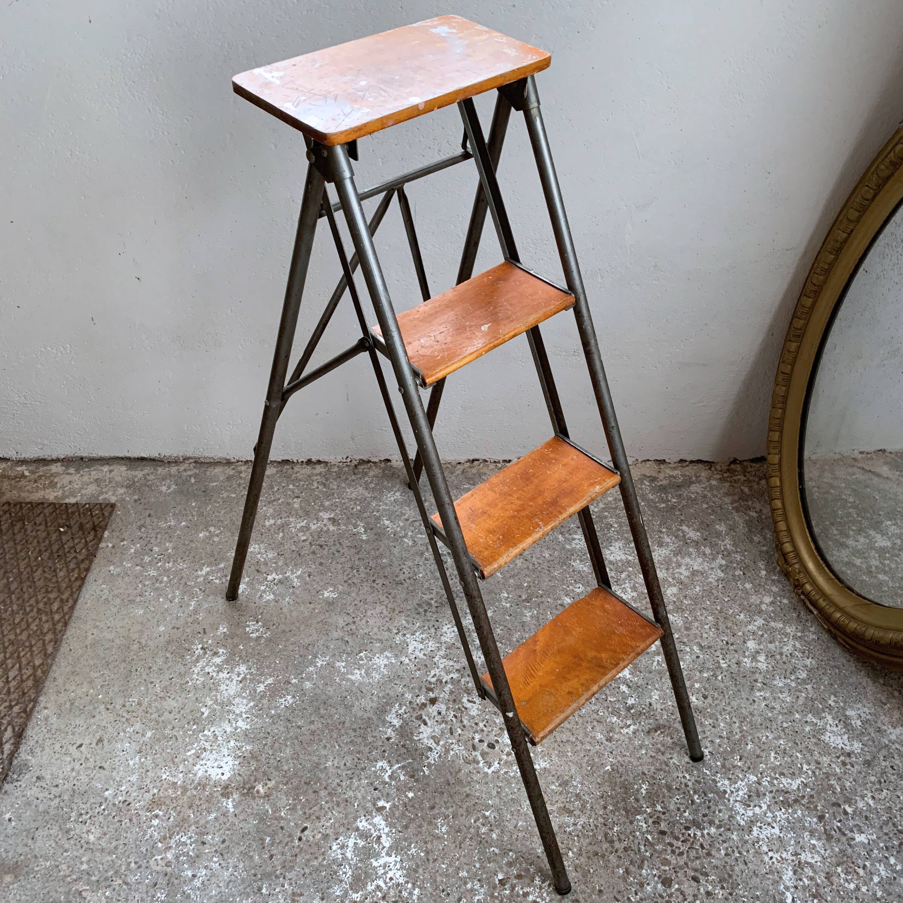 Metal and wood workshop ladder 4 steps