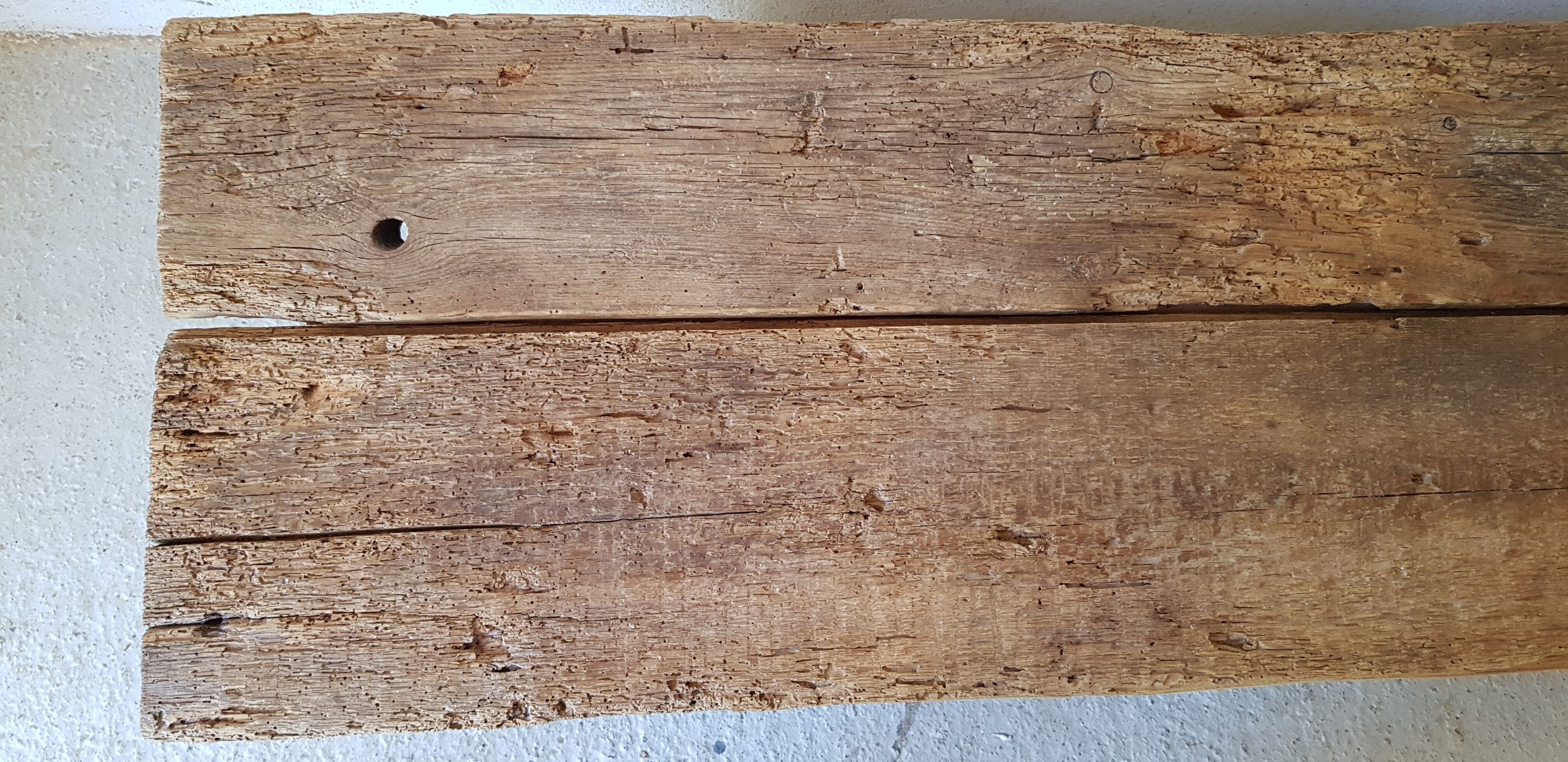 Coffee table wabi sabi