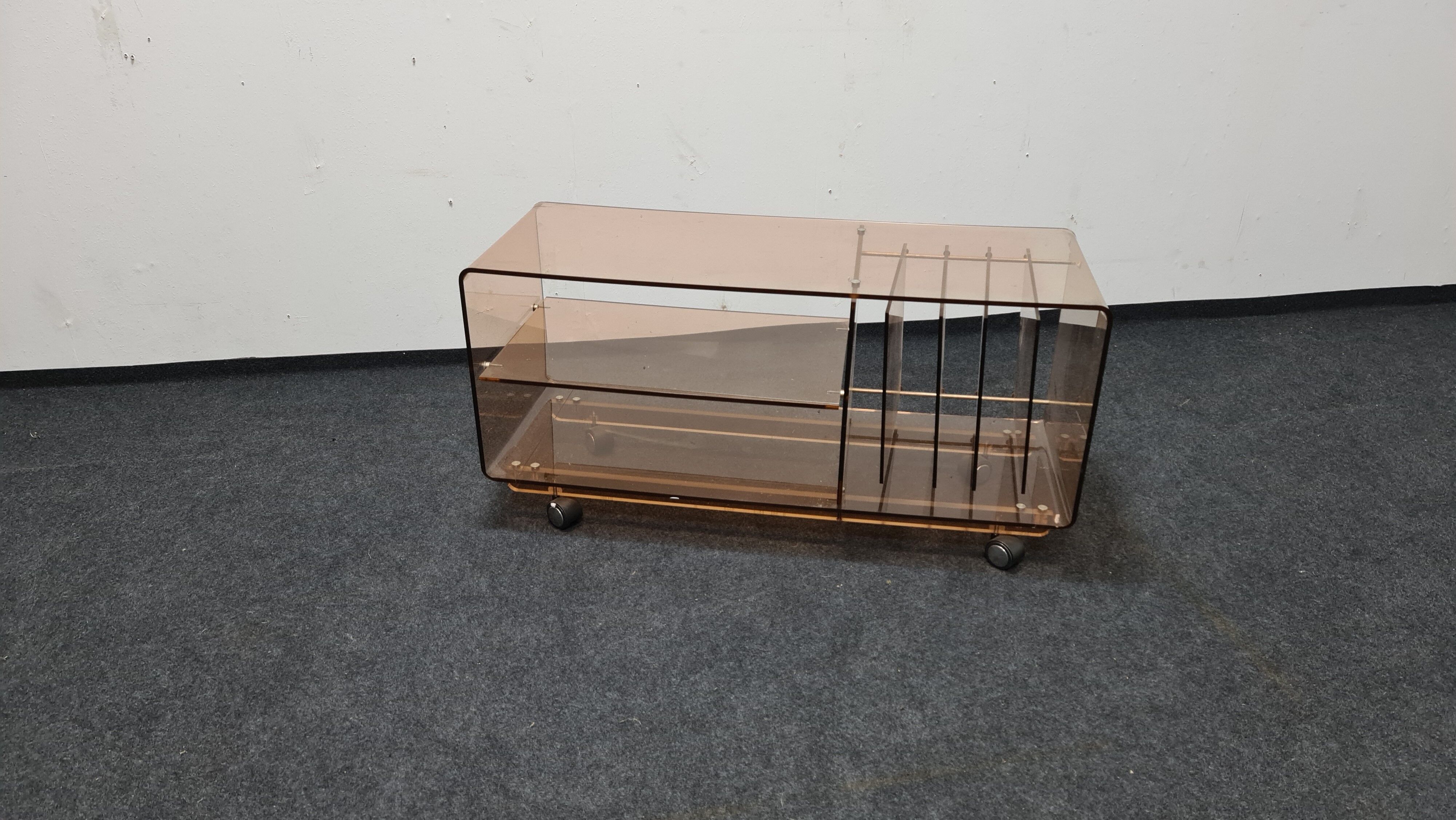 Vintage smoked plexiglas tv/hifi unit