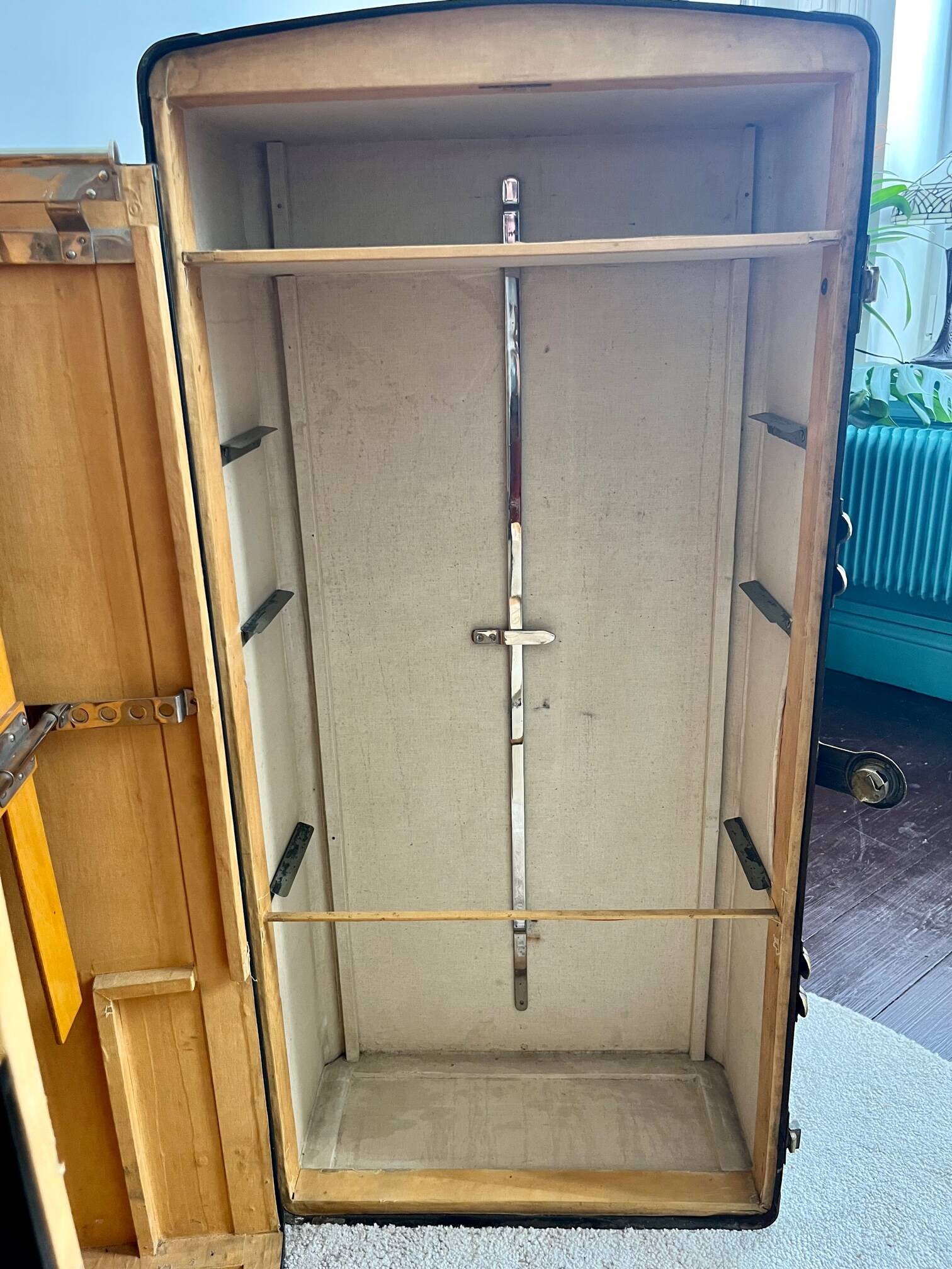 Travel trunk