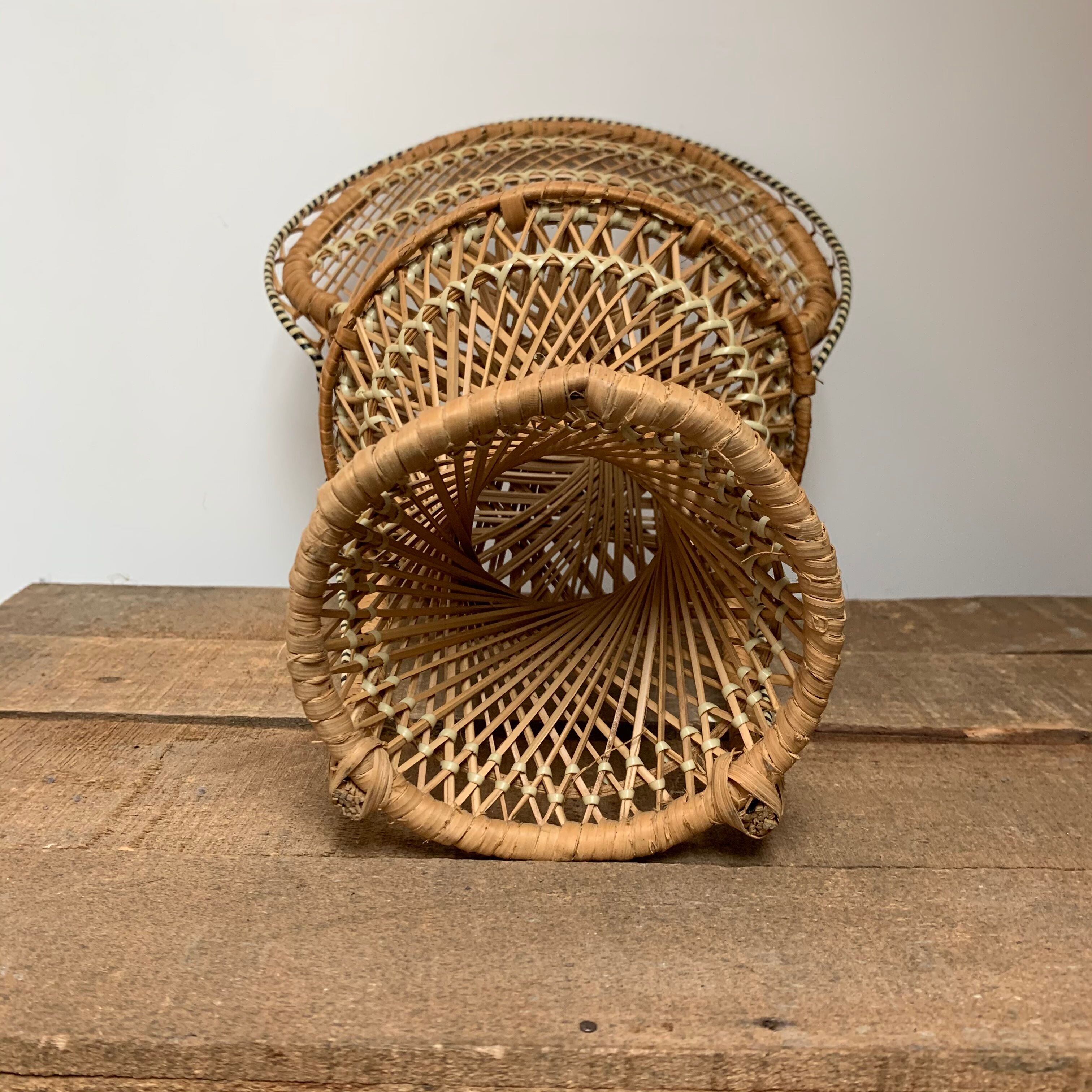 Emmanuelle doll chairs