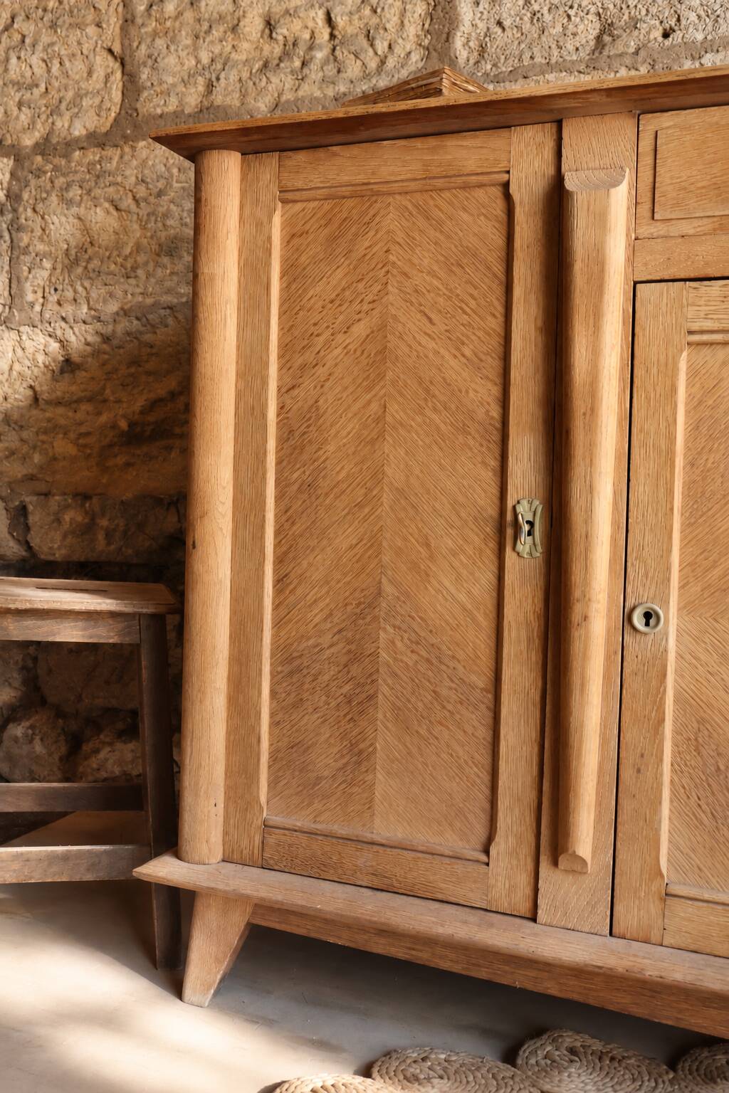 Large Art Deco oak buffet – Chevron veneer