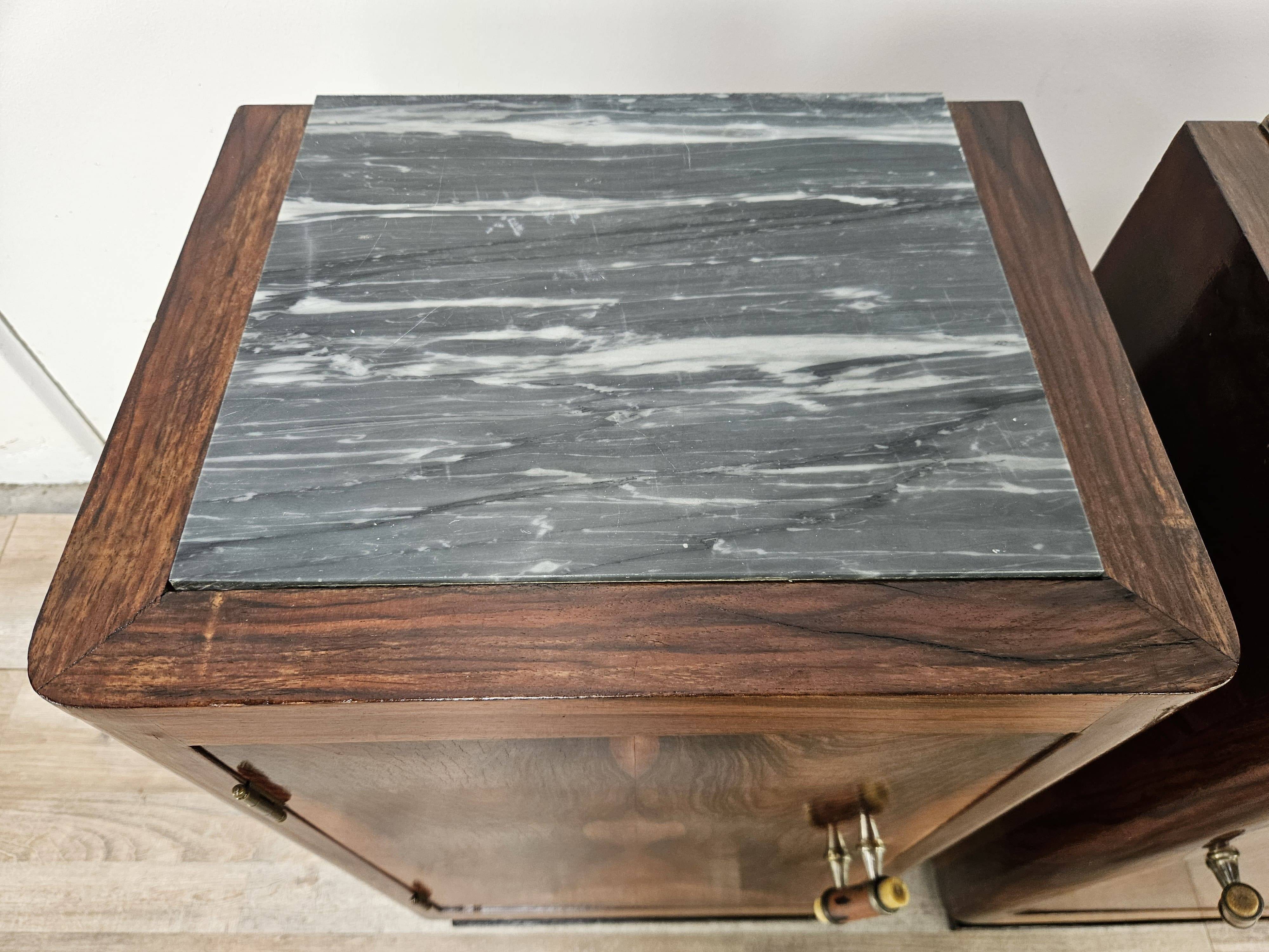 Pair of 1930s Art Deco bedside tables in walnut burl with marble top
