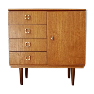 Vintage dresser 4 drawers 1 door