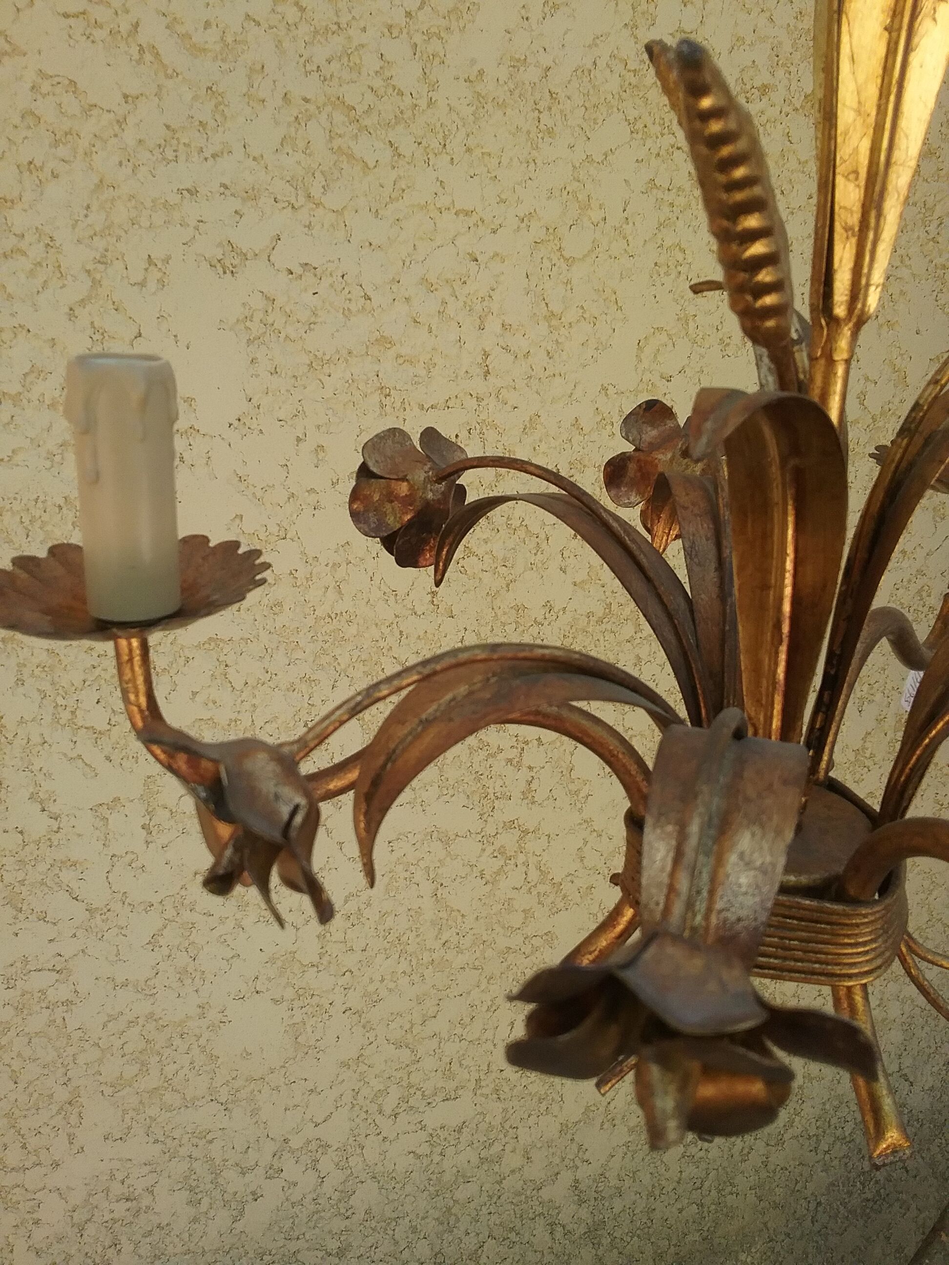 Golden metal ears of wheat chandelier