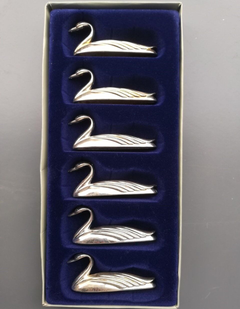 Set of 6 metal knife holders