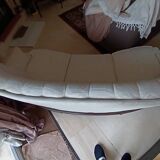 Vintage white curved tufted three-seater canapé