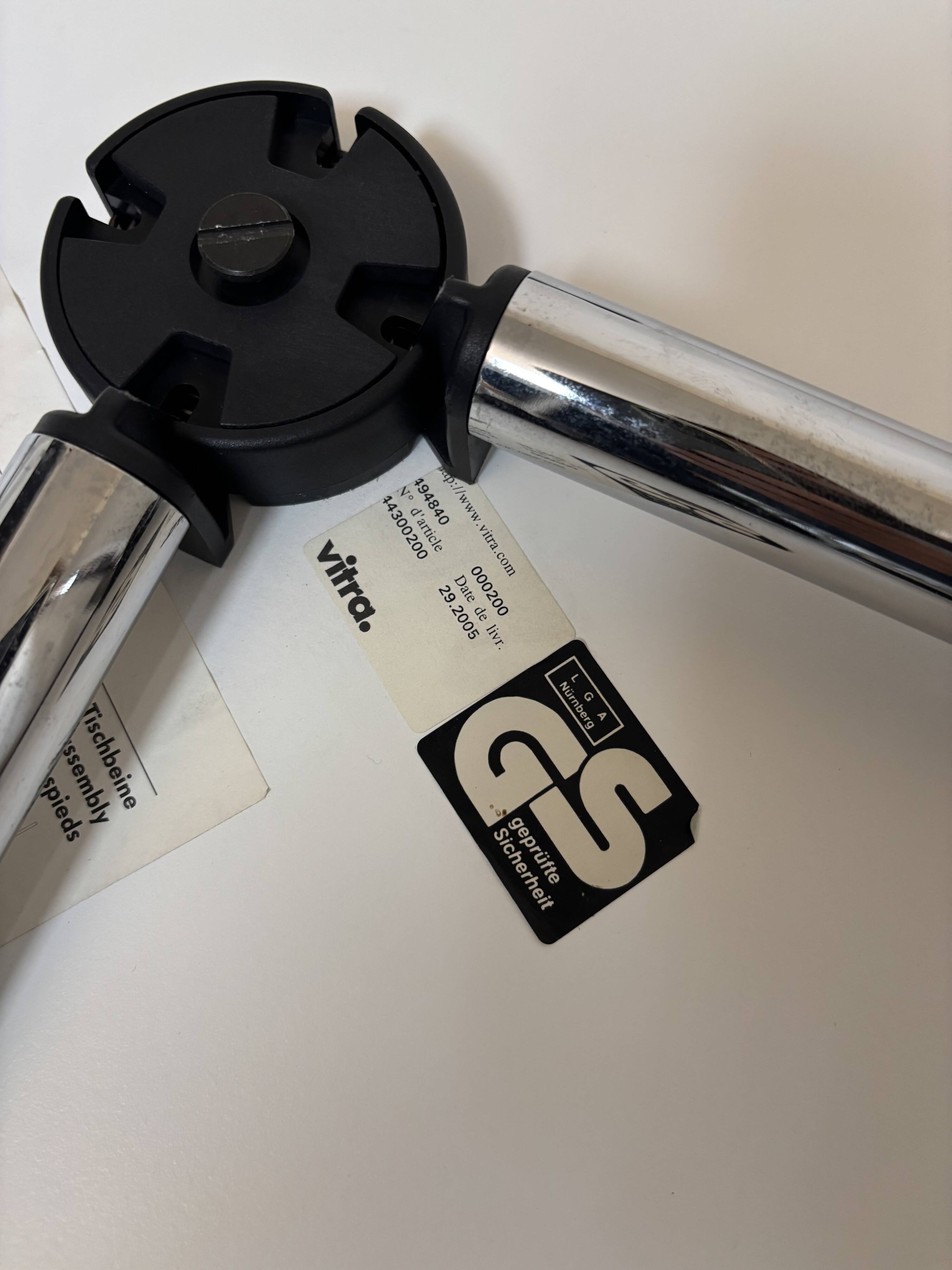 Vitra Hal table, Jasper Morrison 2005