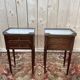 Paire de tables de chevet de style Louis XV en acajou