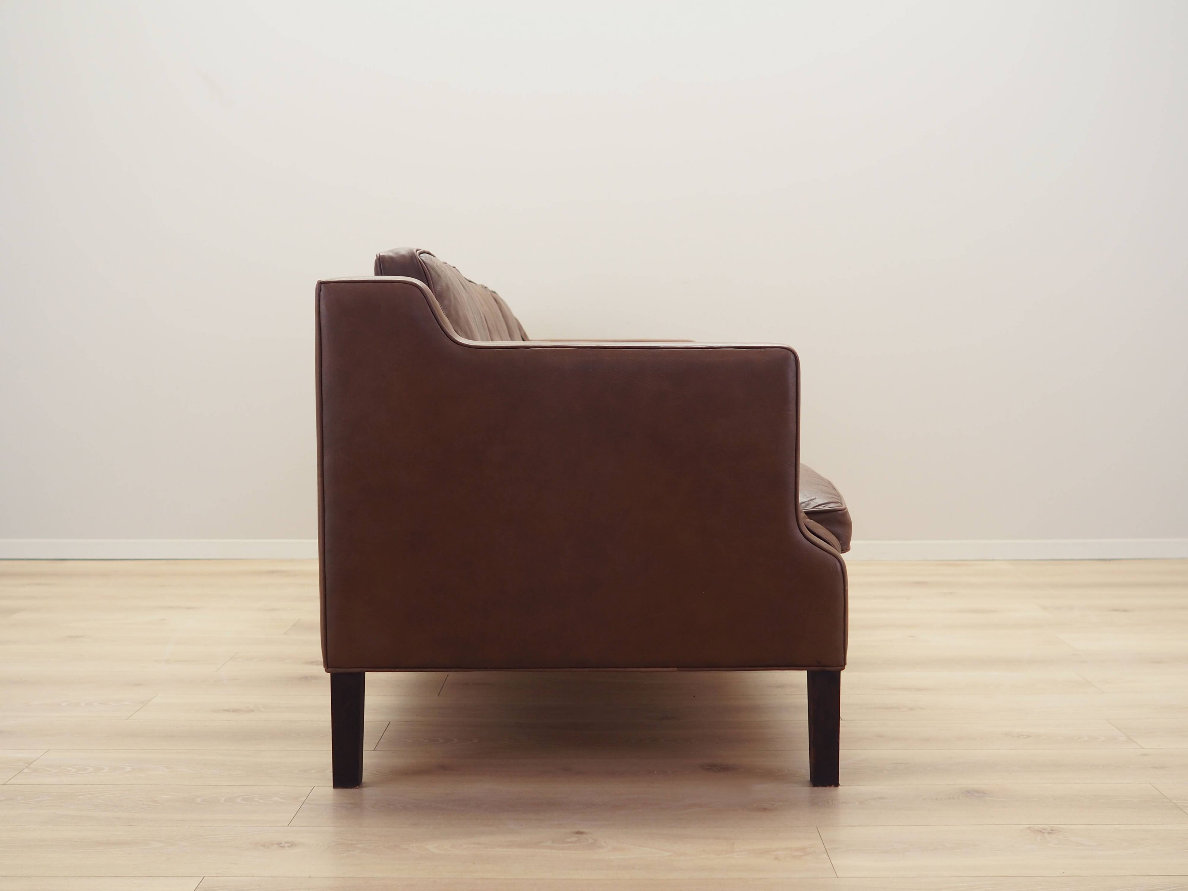 Canapé en cuir marron, design danois, années 1970, production : Danemark