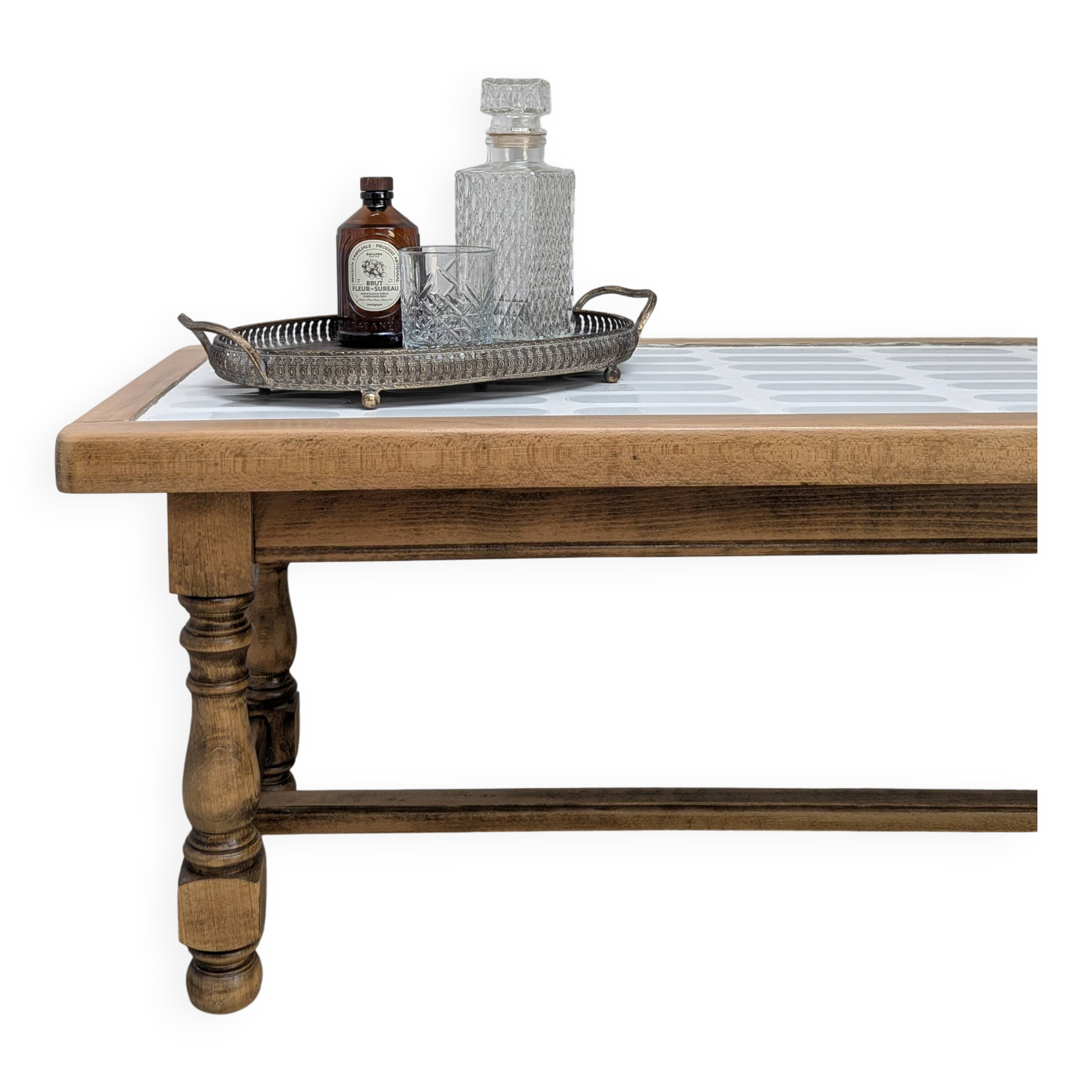 Tiled coffee table - Modern rounded tiling