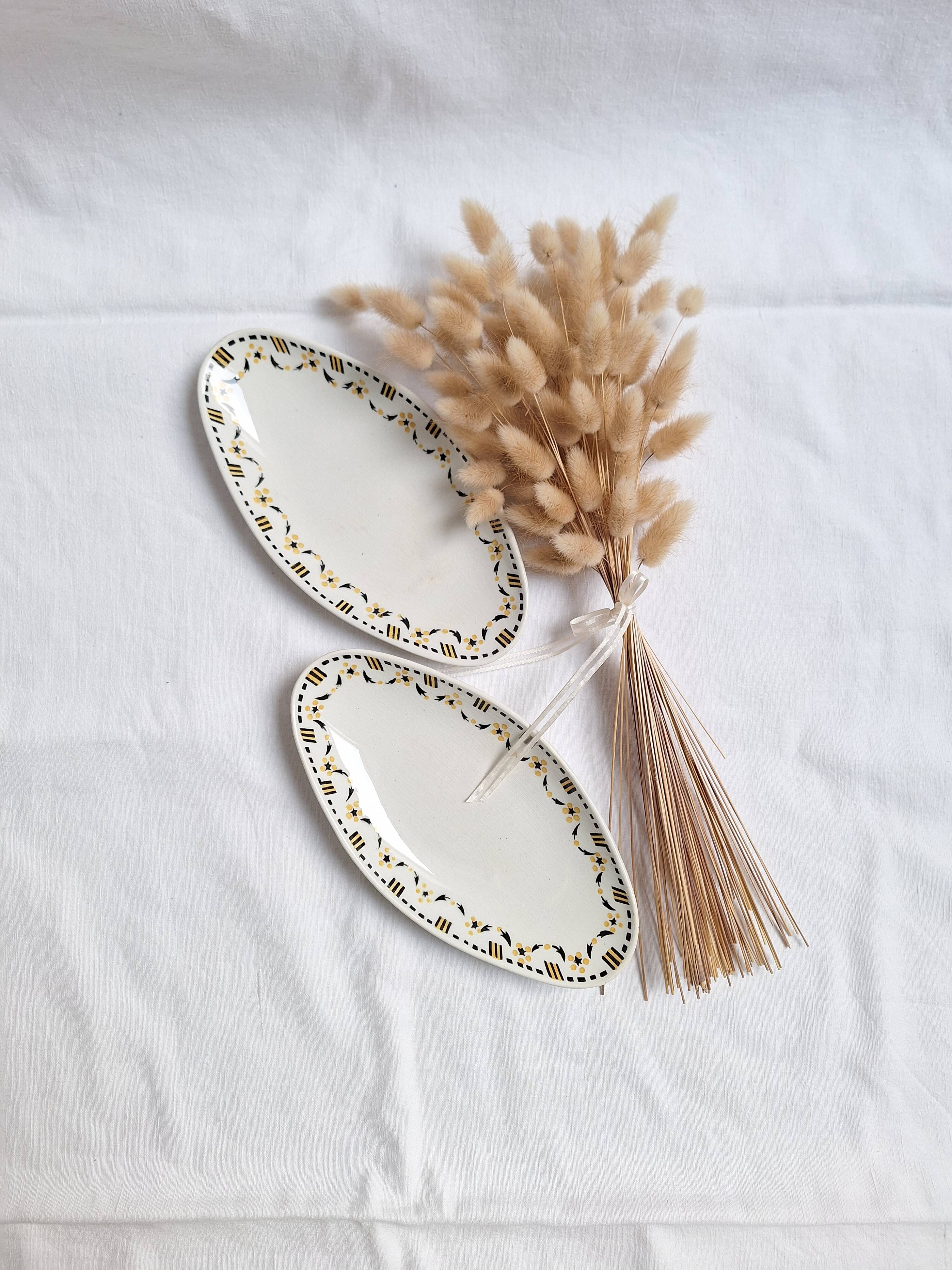 Yellow and black plate Gien 456