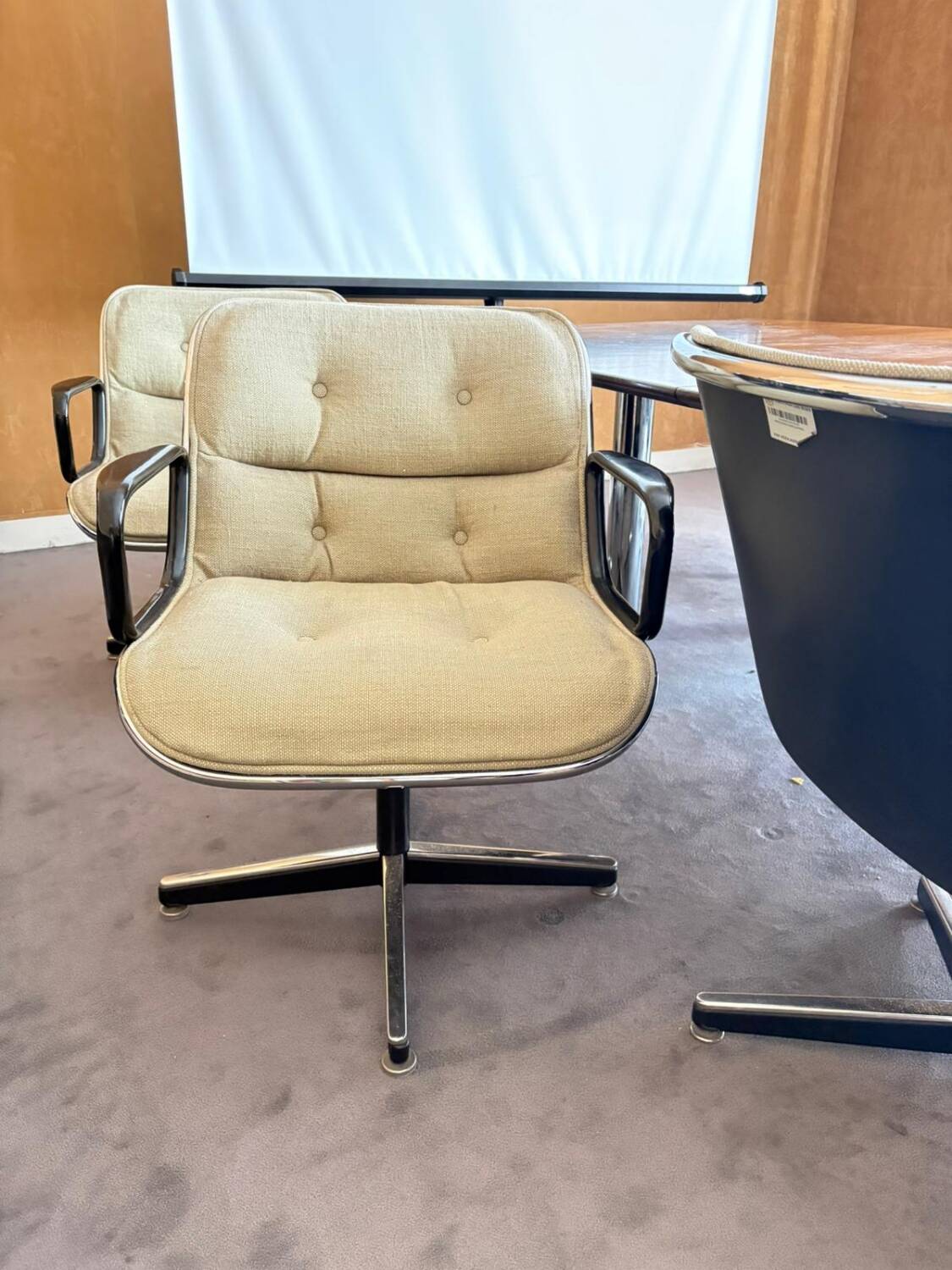 Lot de 4 fauteuils style Charles Pollock pour Knoll