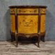 Commode demi-lune de style Louis XV en marqueterie et décors de bronze