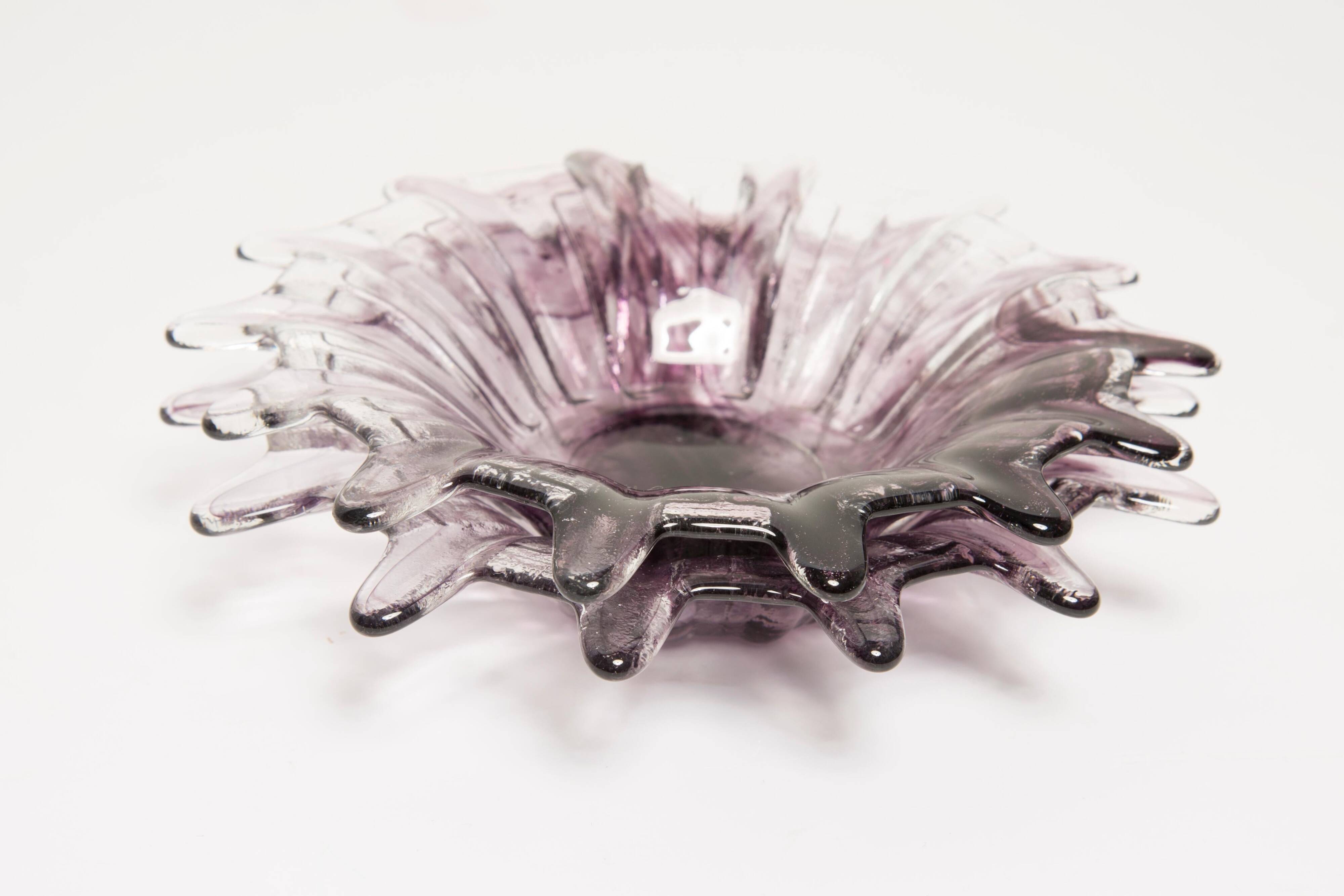 Pair of decorative plates/glasses in light purple vintage glass, Italy, 1960s