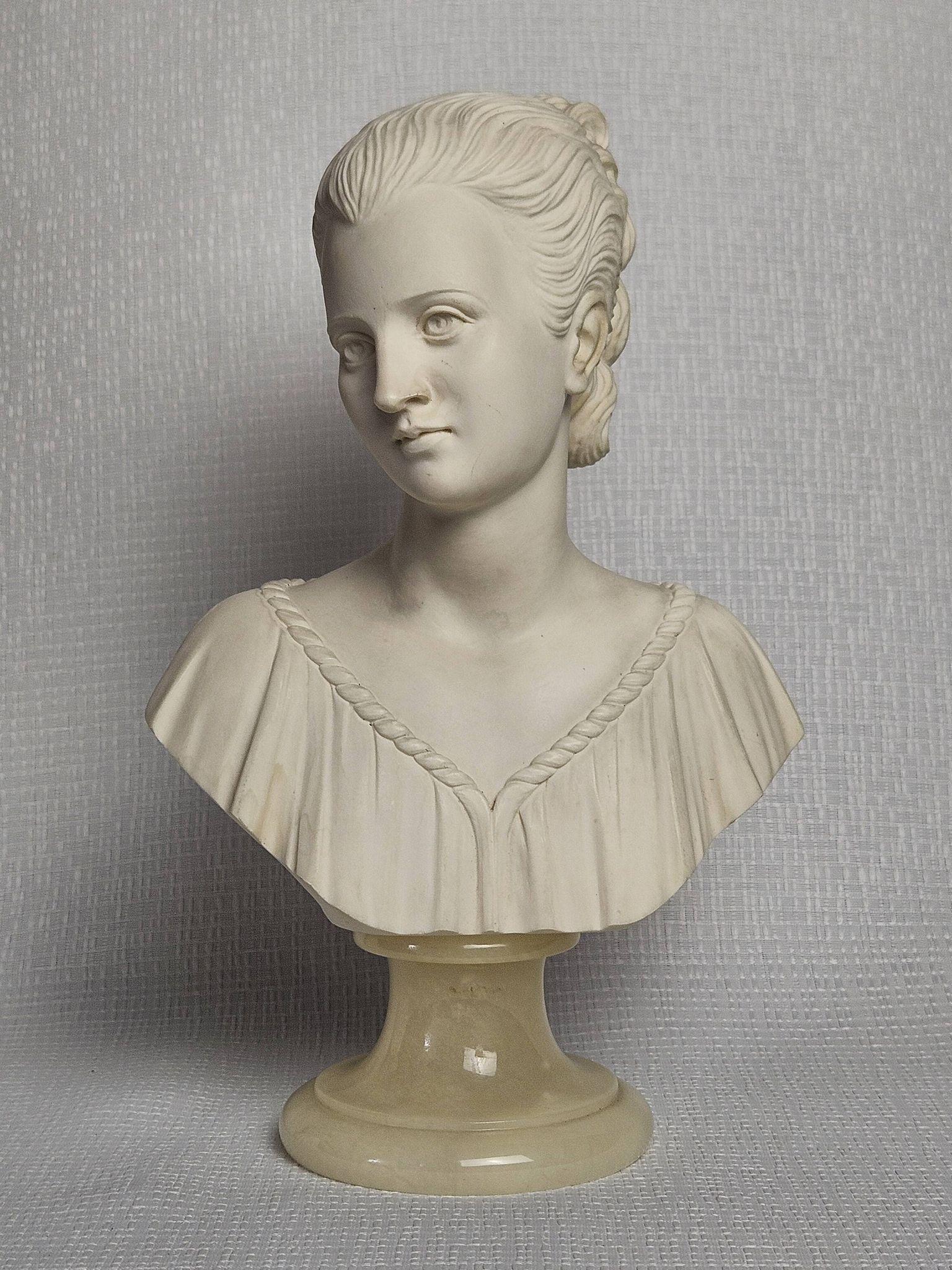 Vintage female bust Italy