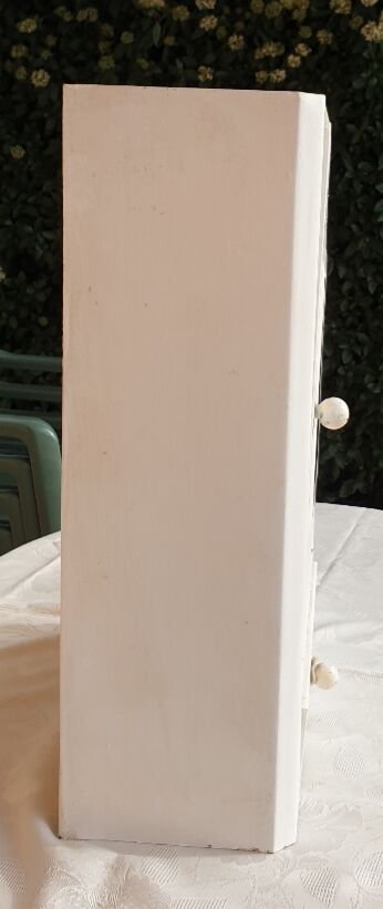 Vintage metal medicine cabinet