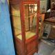 Vitrine en noyer style Louis XVI