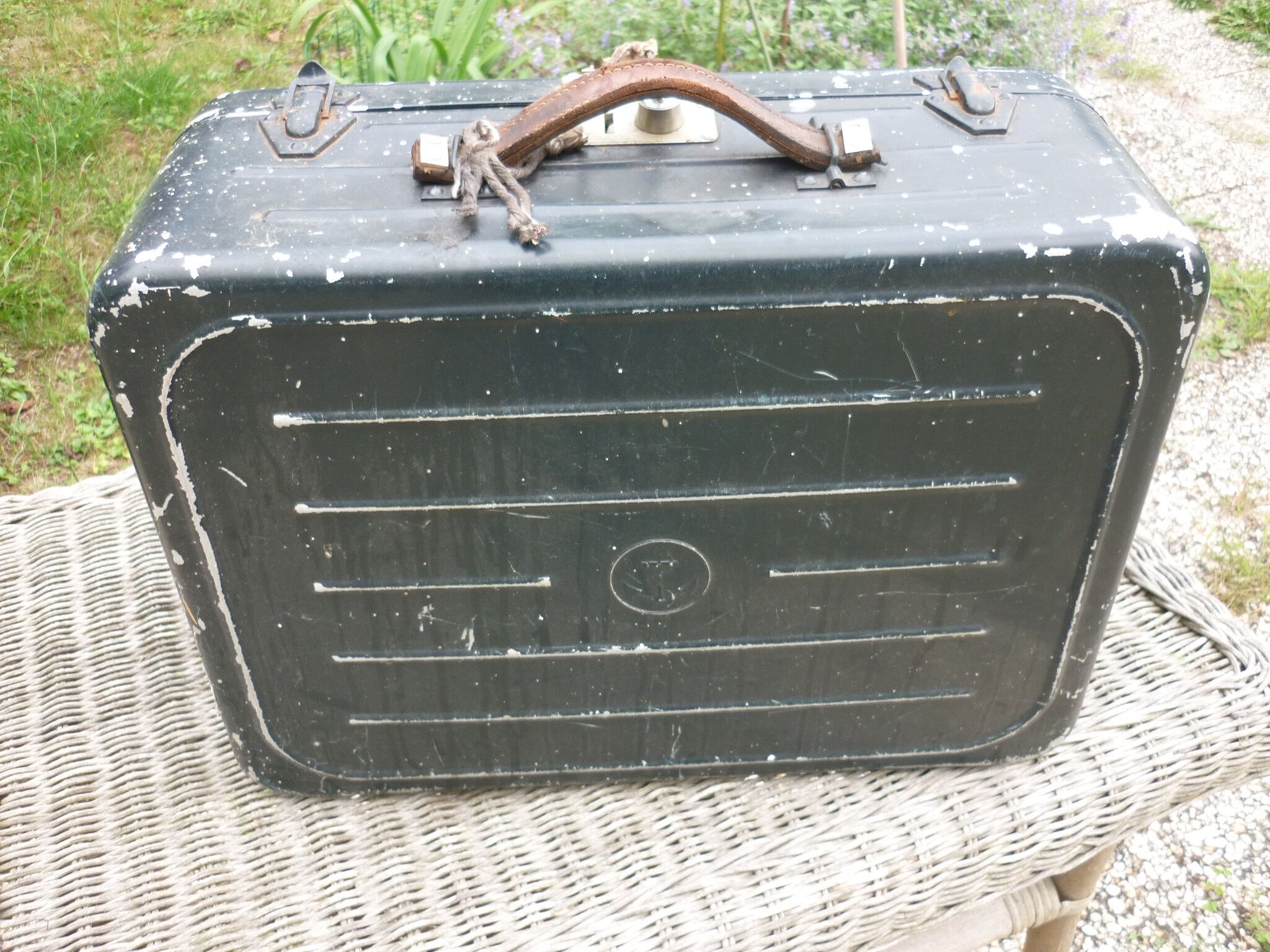 Iron trunk case marine anchor
