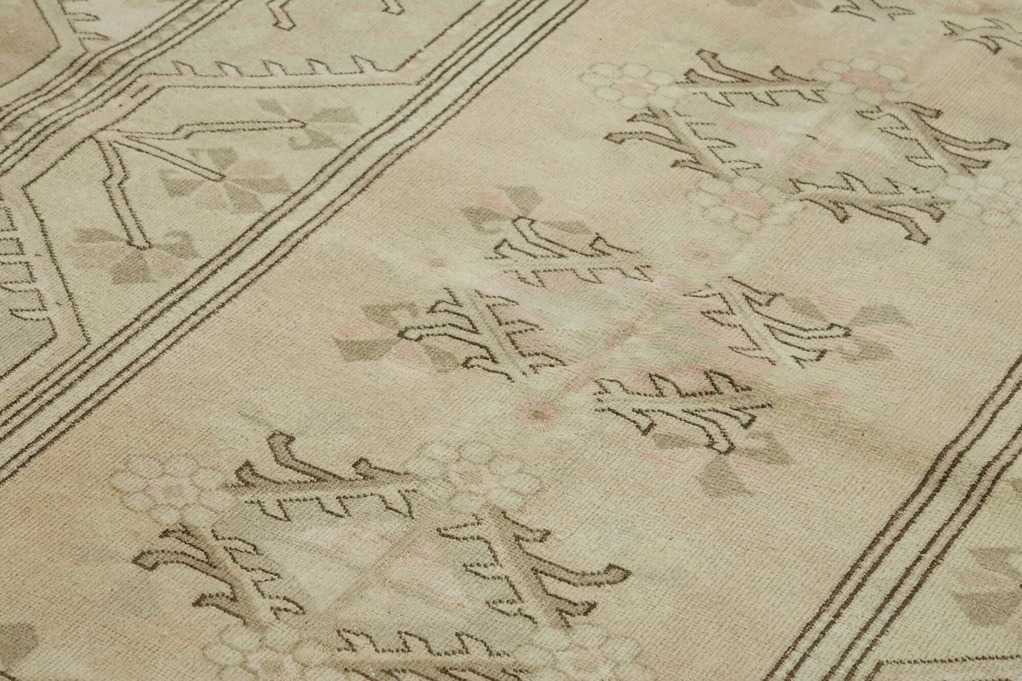 Turkish Vintage Anatolian Rug 195 cm x 278 cm