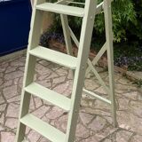 Wooden painter's stepladder