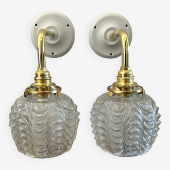 Pair of wall sconces in chiseled glass