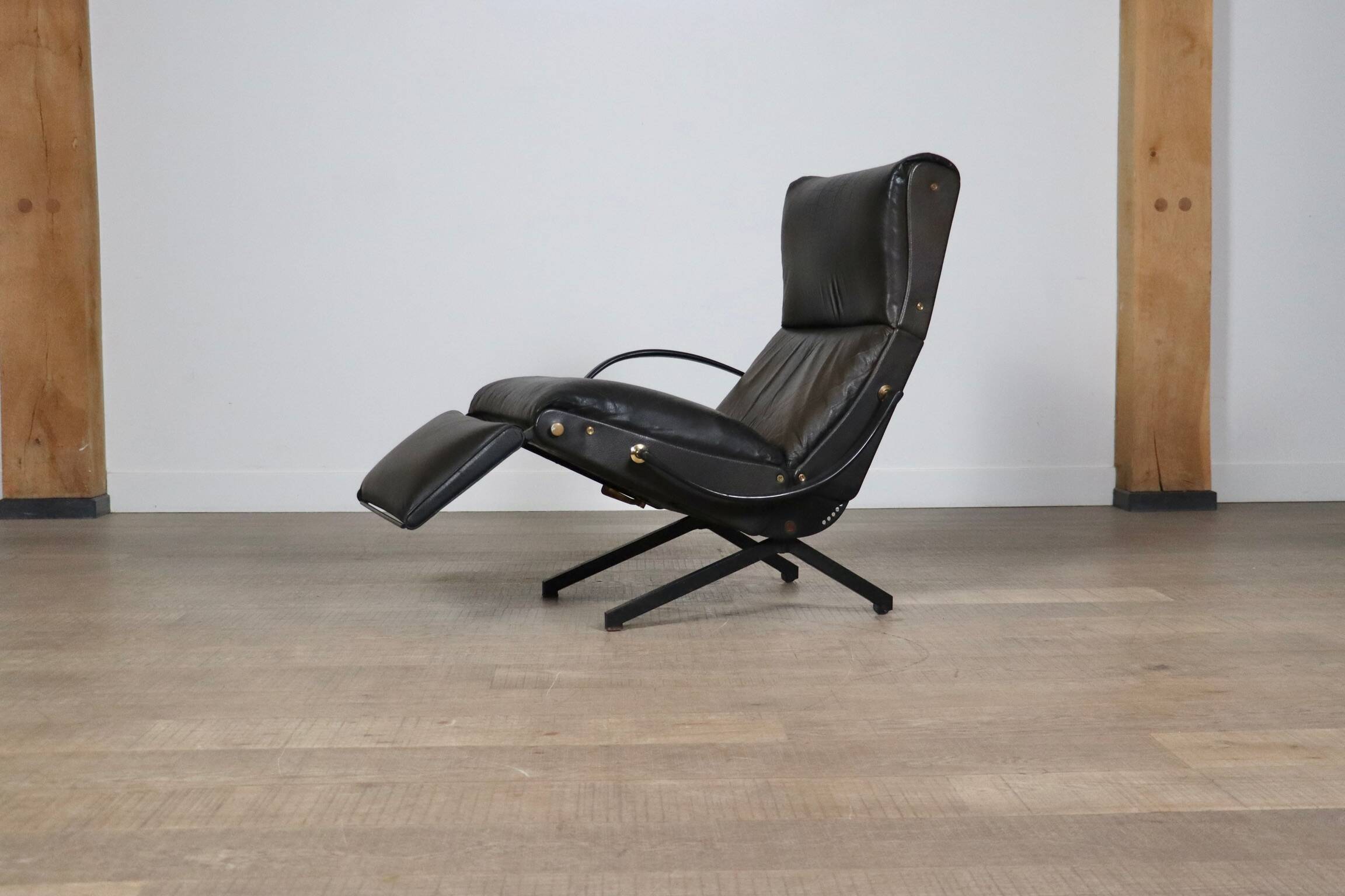 P40 Lounge Chair By Osvaldo Borsani For Tecno In Original Leather, Italy 1960s