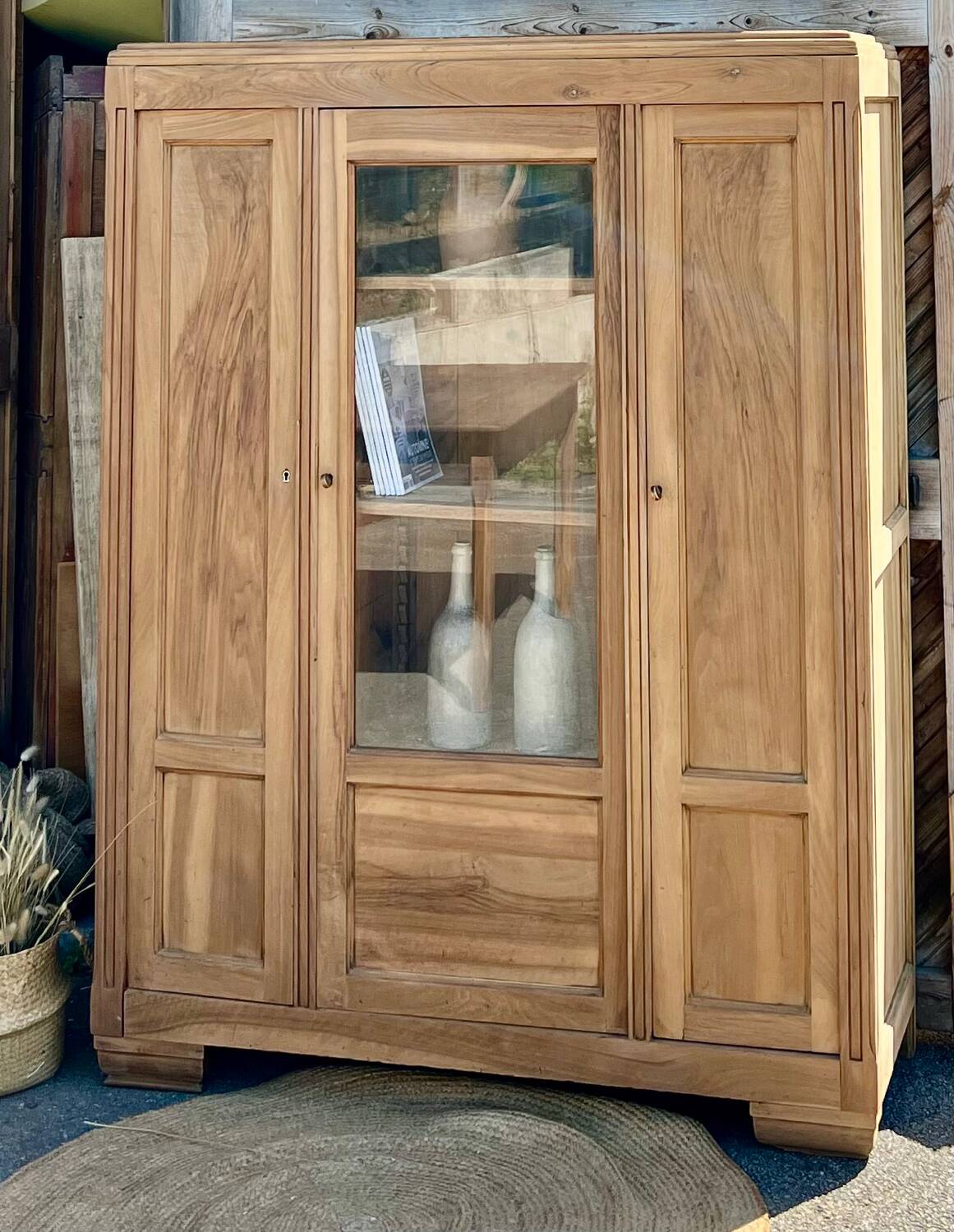 Armoire, vaisselier, bibliothèque parisienne ancienne en bois massif