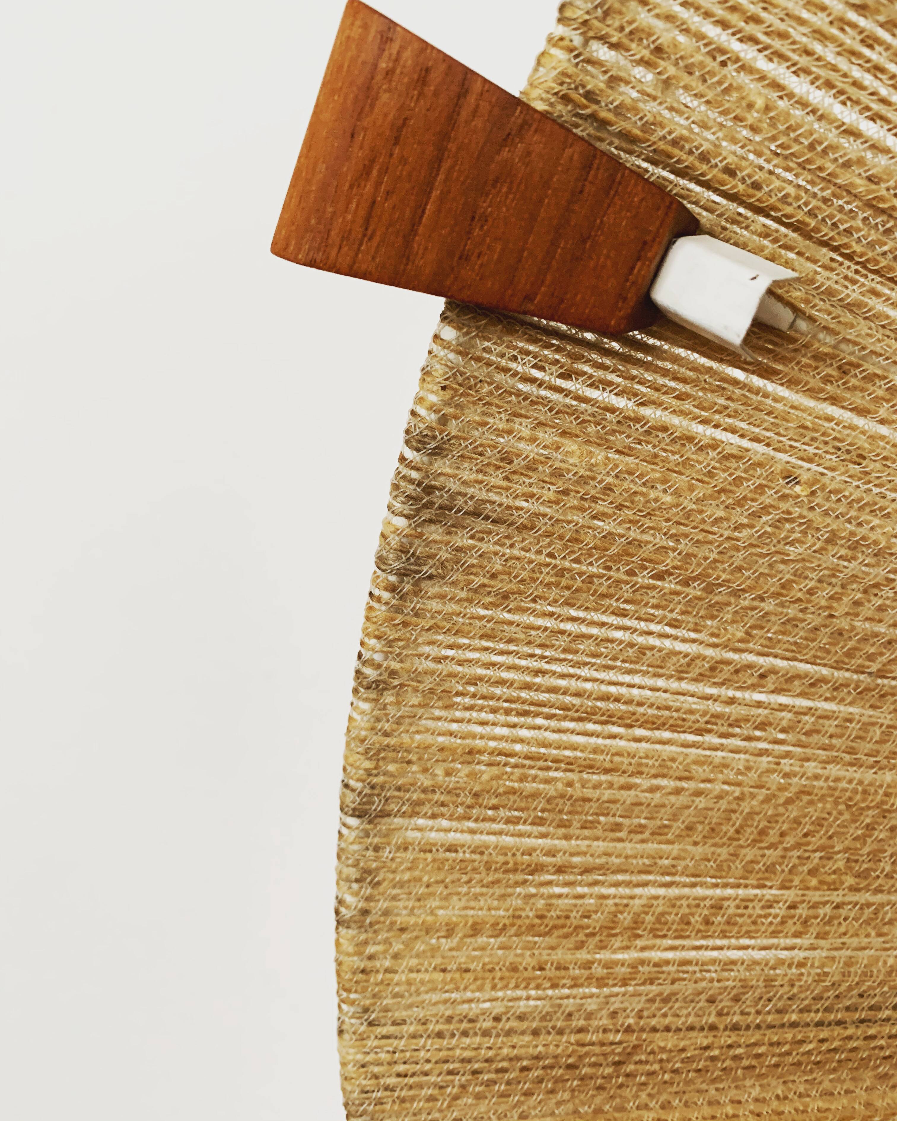 Suspension en sisal et teck par Temde
