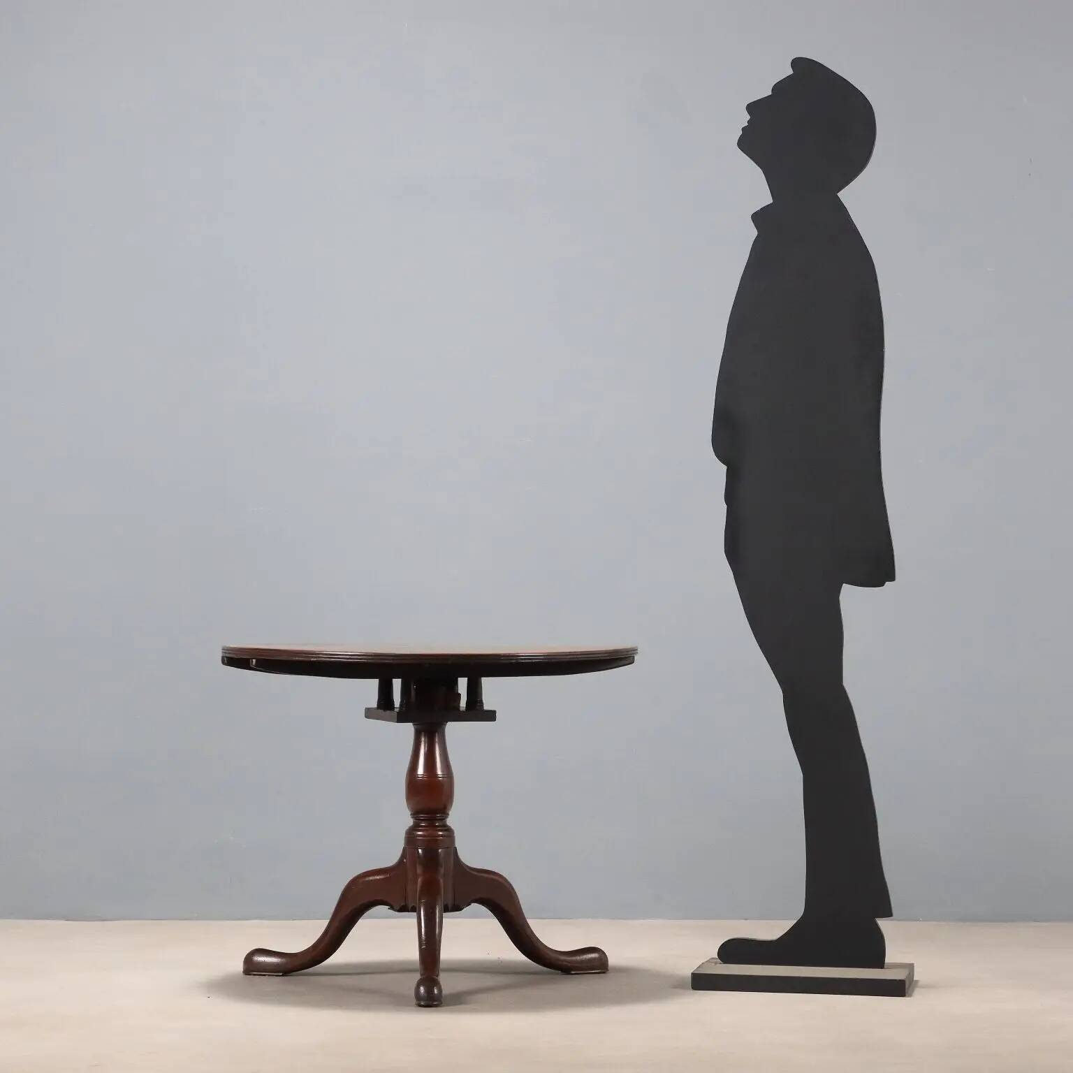 Petite table ancienne en noyer à plateau rond, Royaume-Uni, XIXe siècle