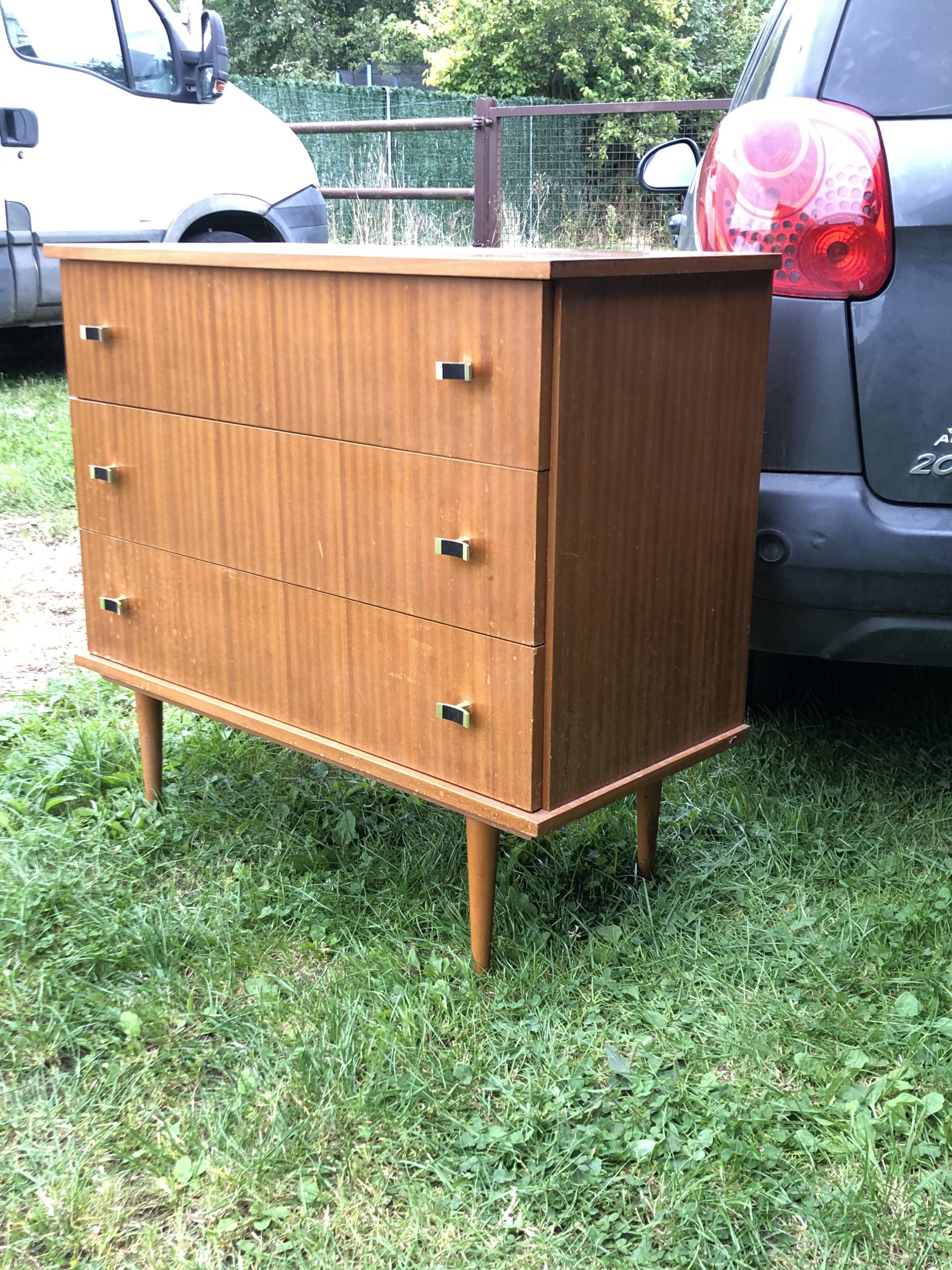 Chest of drawers feet spindle light wood 1960