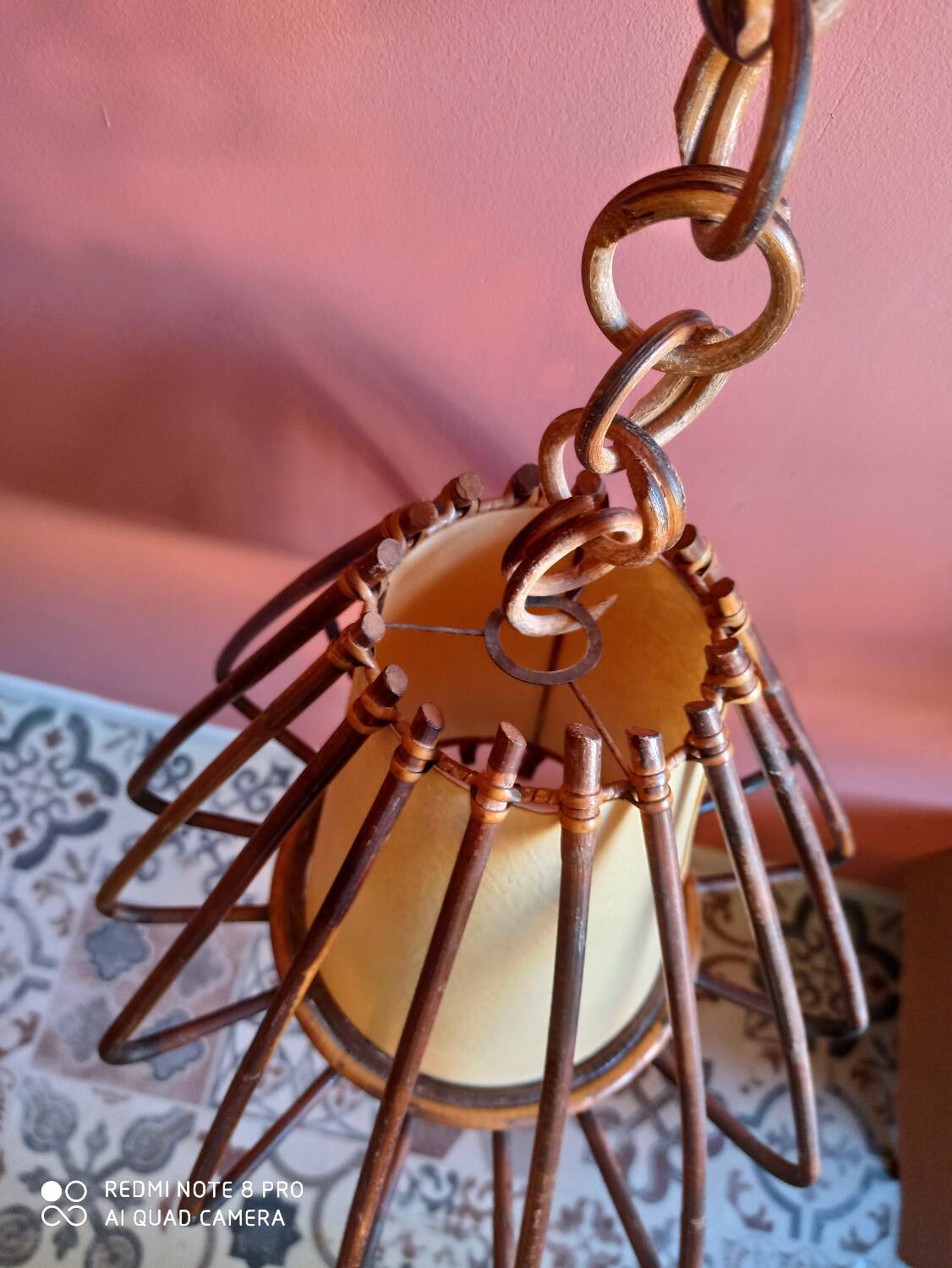 Suspension vintage en rotin