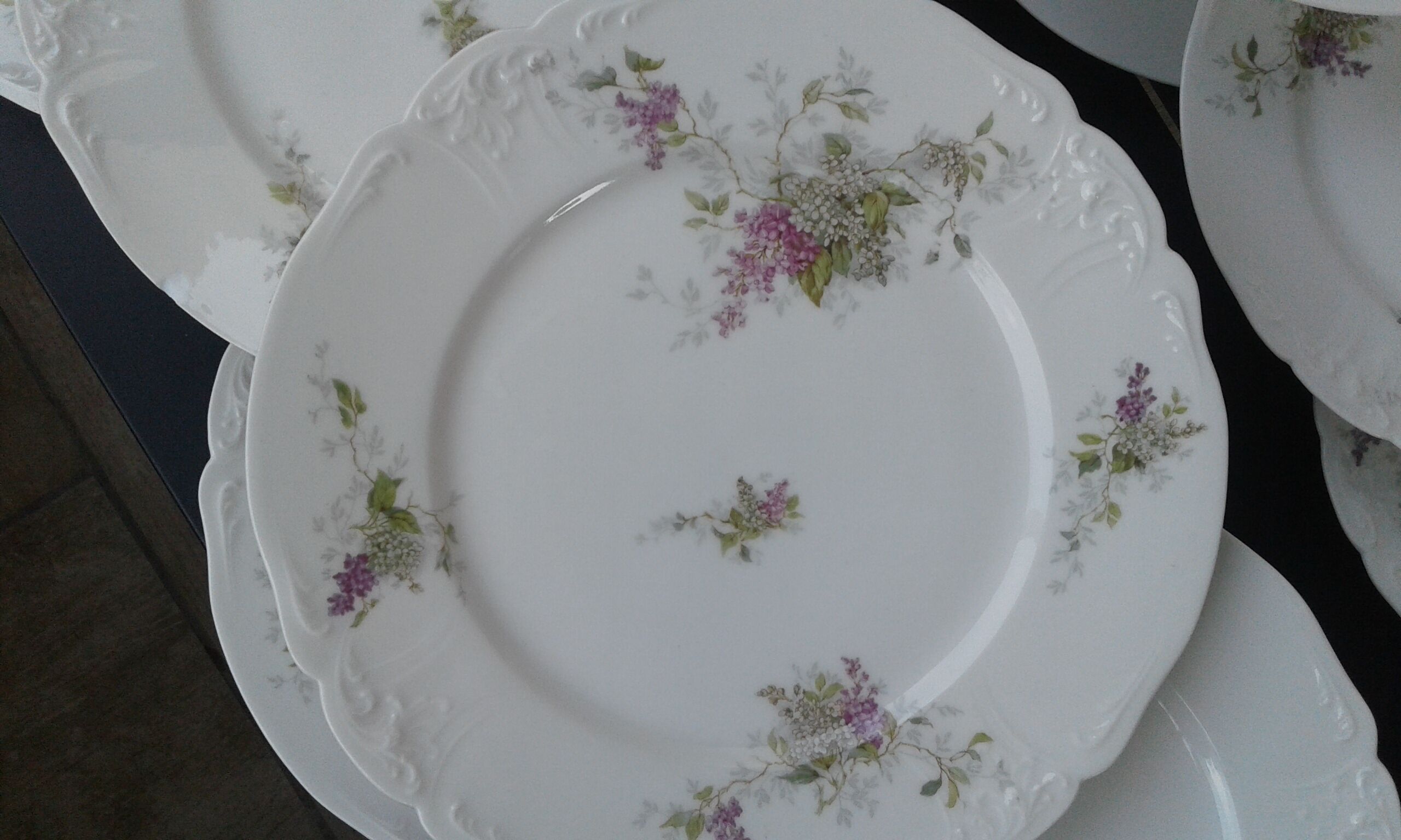 Lot de 16 assiettes porcelaine de Paris