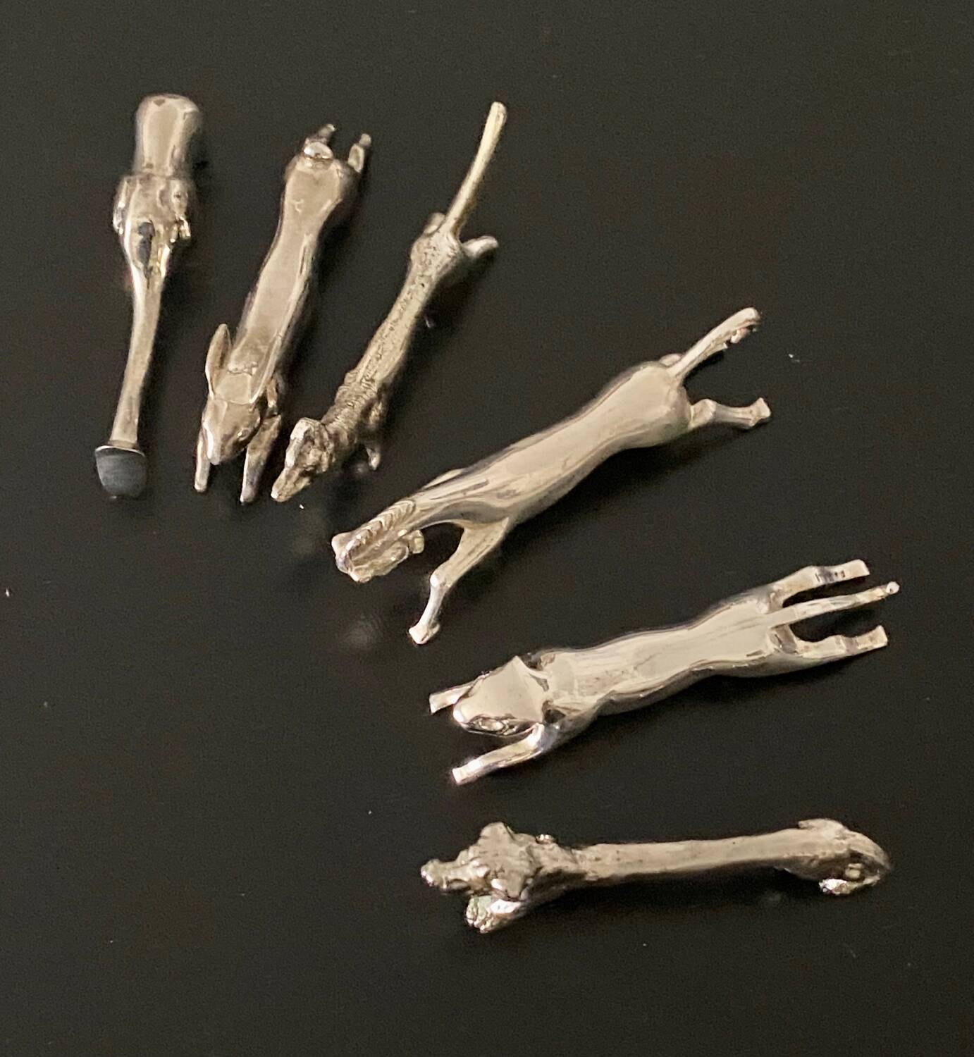 6 various animal shaped knife holders in silver metal