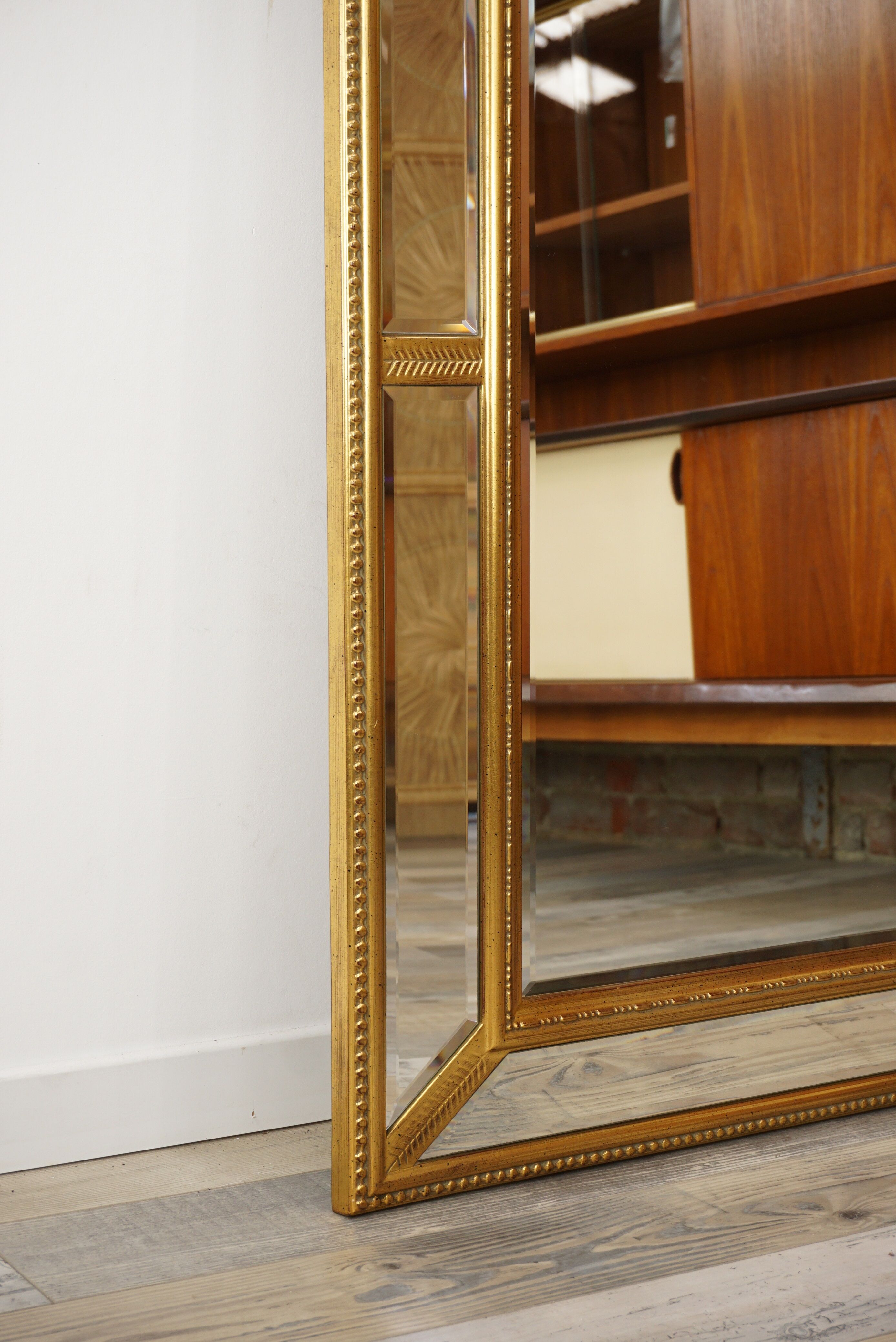 Bevelled and close-to-close mirror 109x194cm