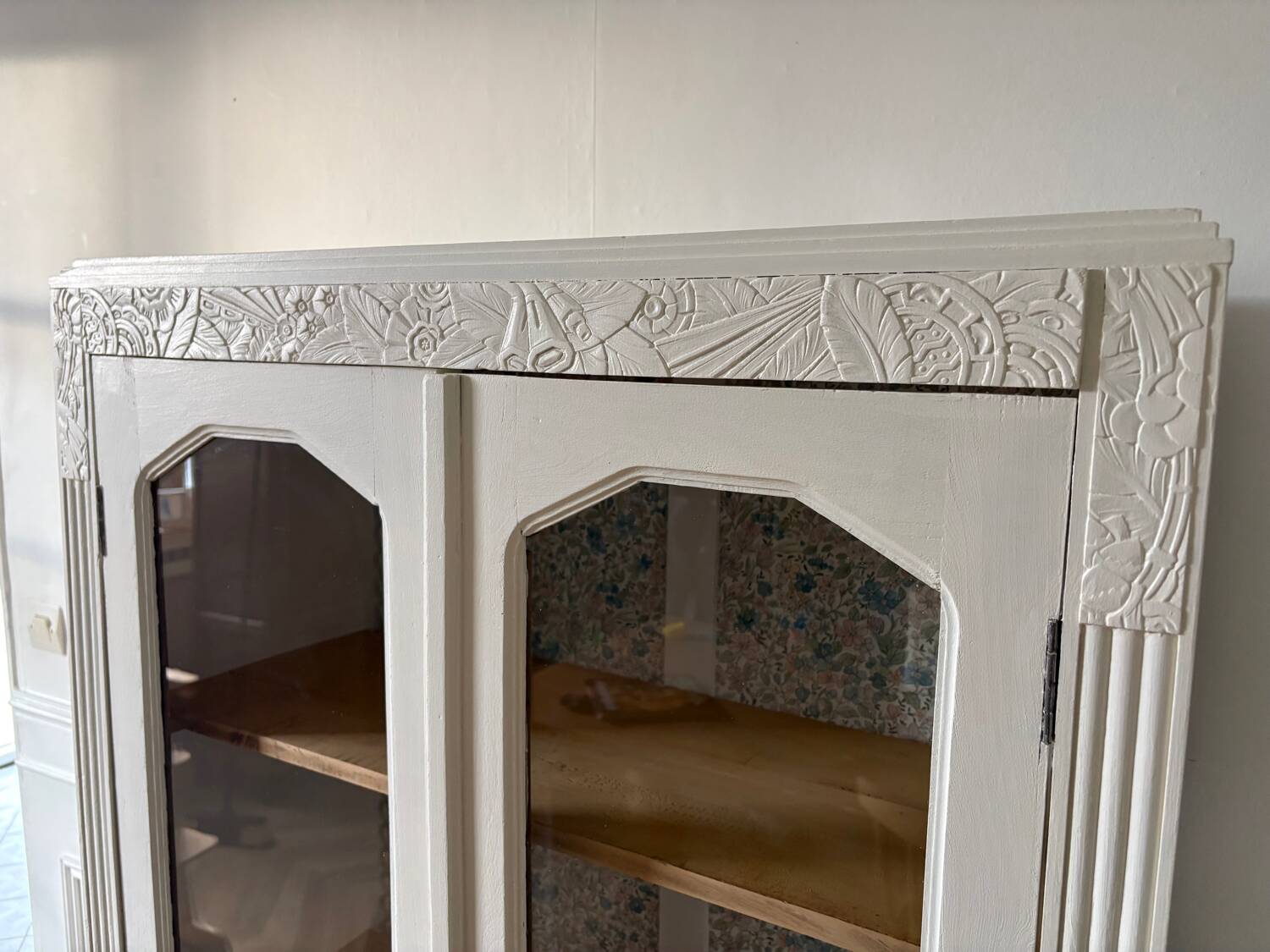 Parisian Art Deco display cabinet