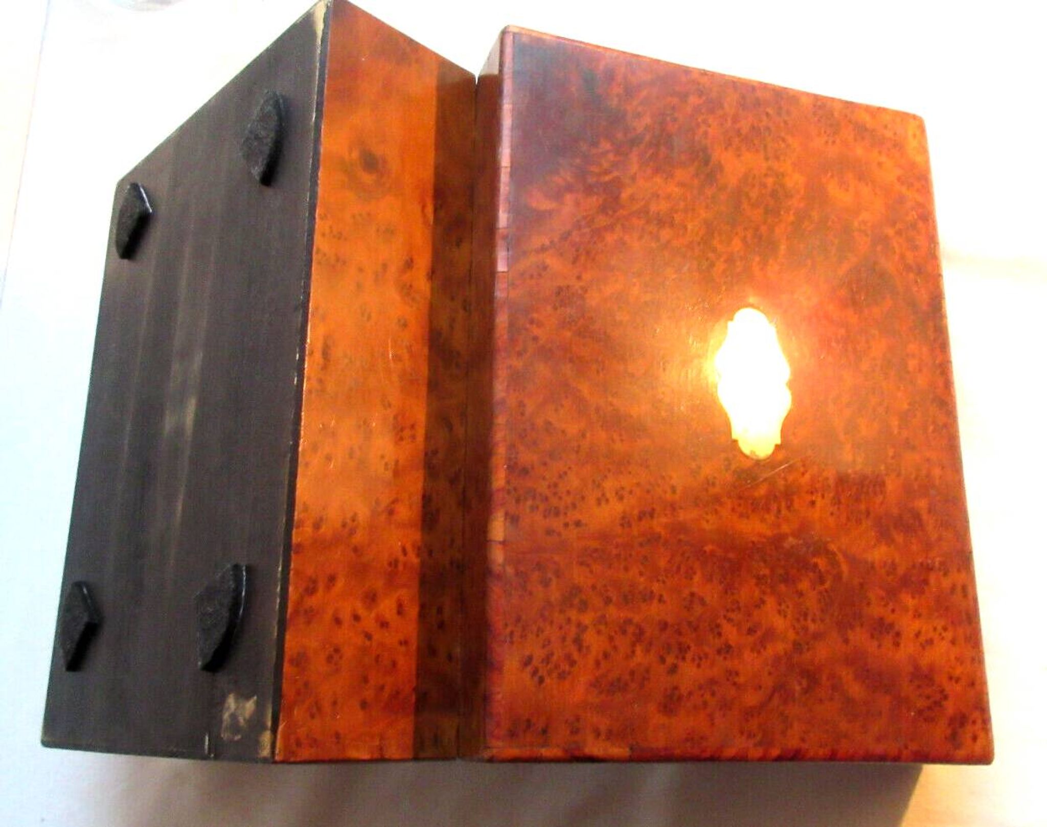 19th century Napoleon III box, blue silk padded jewelry box in elm burl