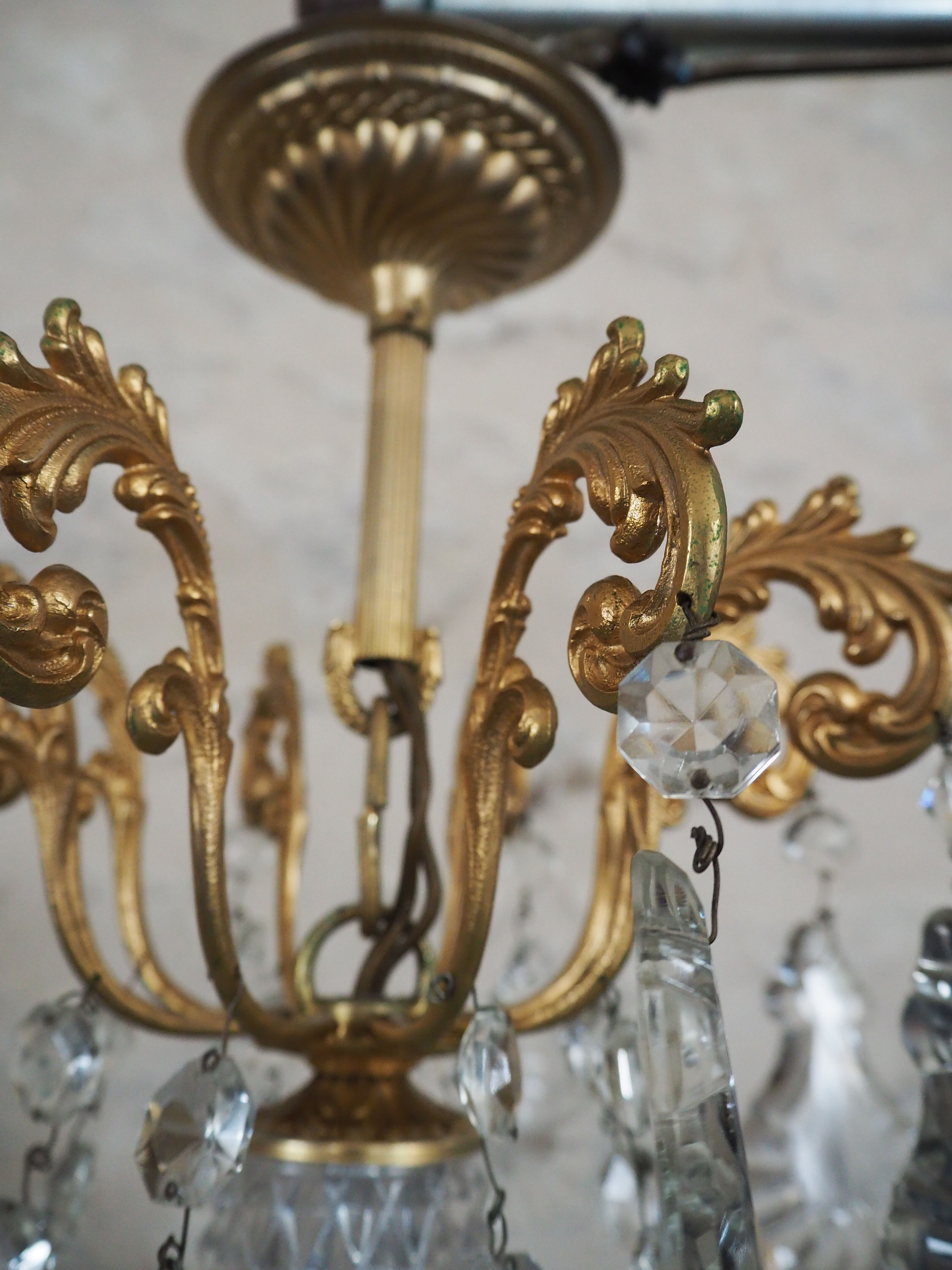 Chandelier 12 lamps with grapevines in crystal, bronze and regulated