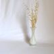 Vase soliflore opaline blanc vintage