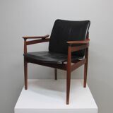 Finn Juhl model 192 in Teak, leather for France & Daverkosen