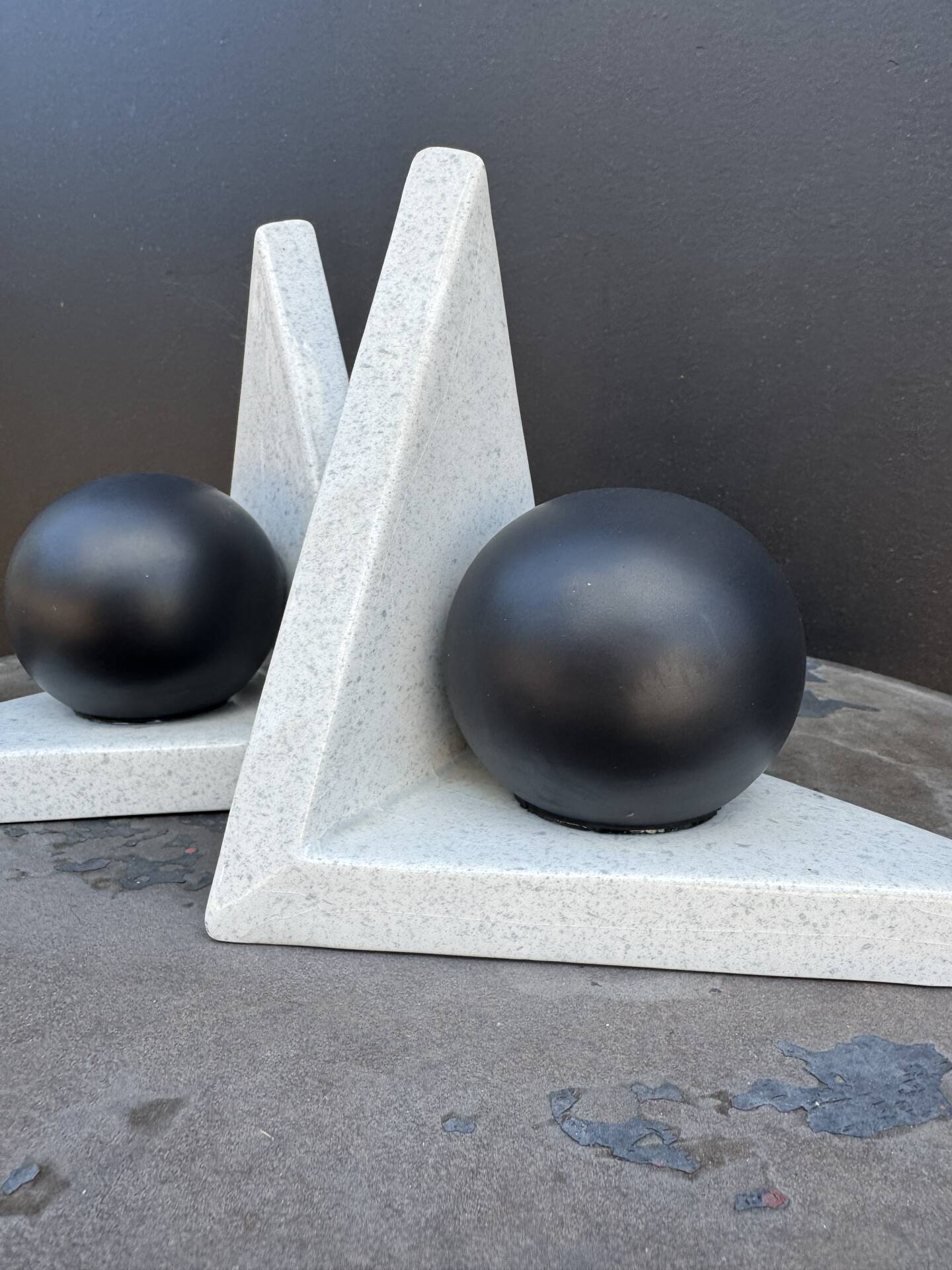 Ceramic bookends, Memphis design, 1980s.