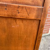 Old Parisian bonnetière