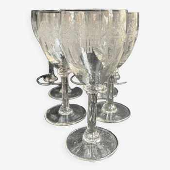 8 Verres à pied guillochés – Art nouveau