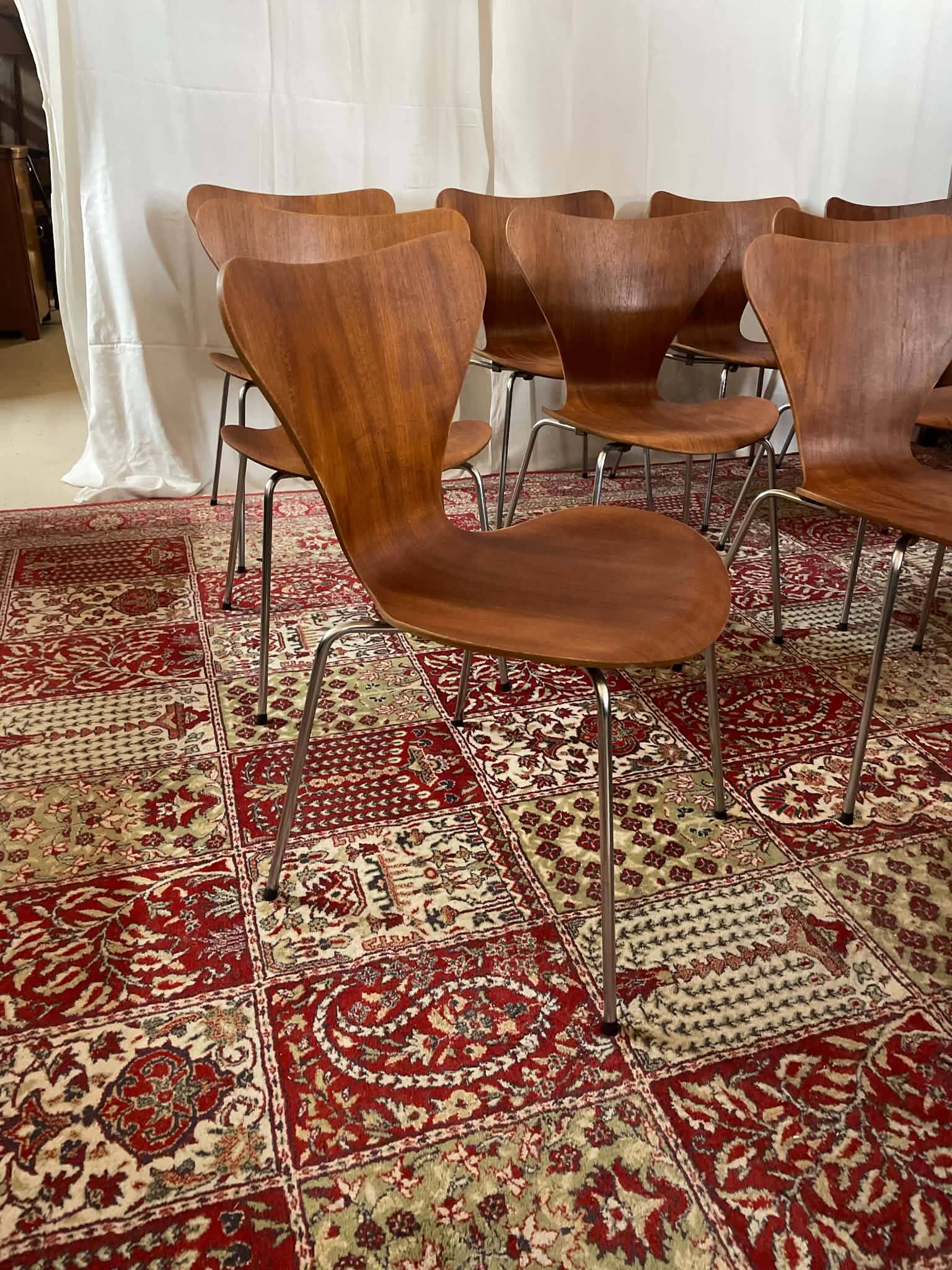 Set of 11 Series 7 3107 chairs in teak – Arne Jacobsen for Fritz Hansen
